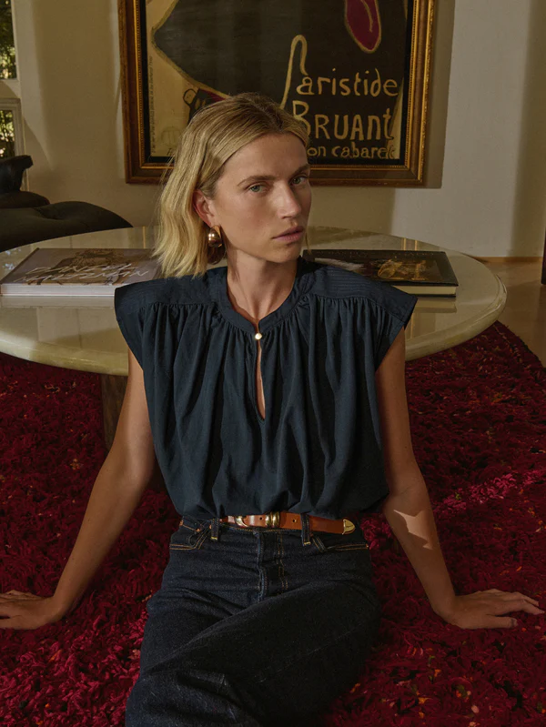 CARY KEYHOLE TOP