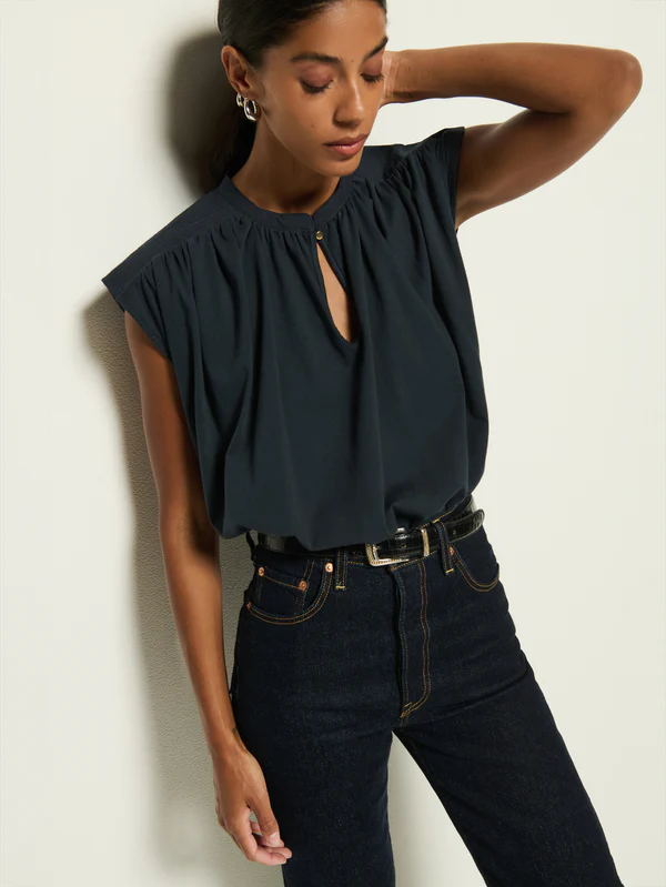 CARY KEYHOLE TOP