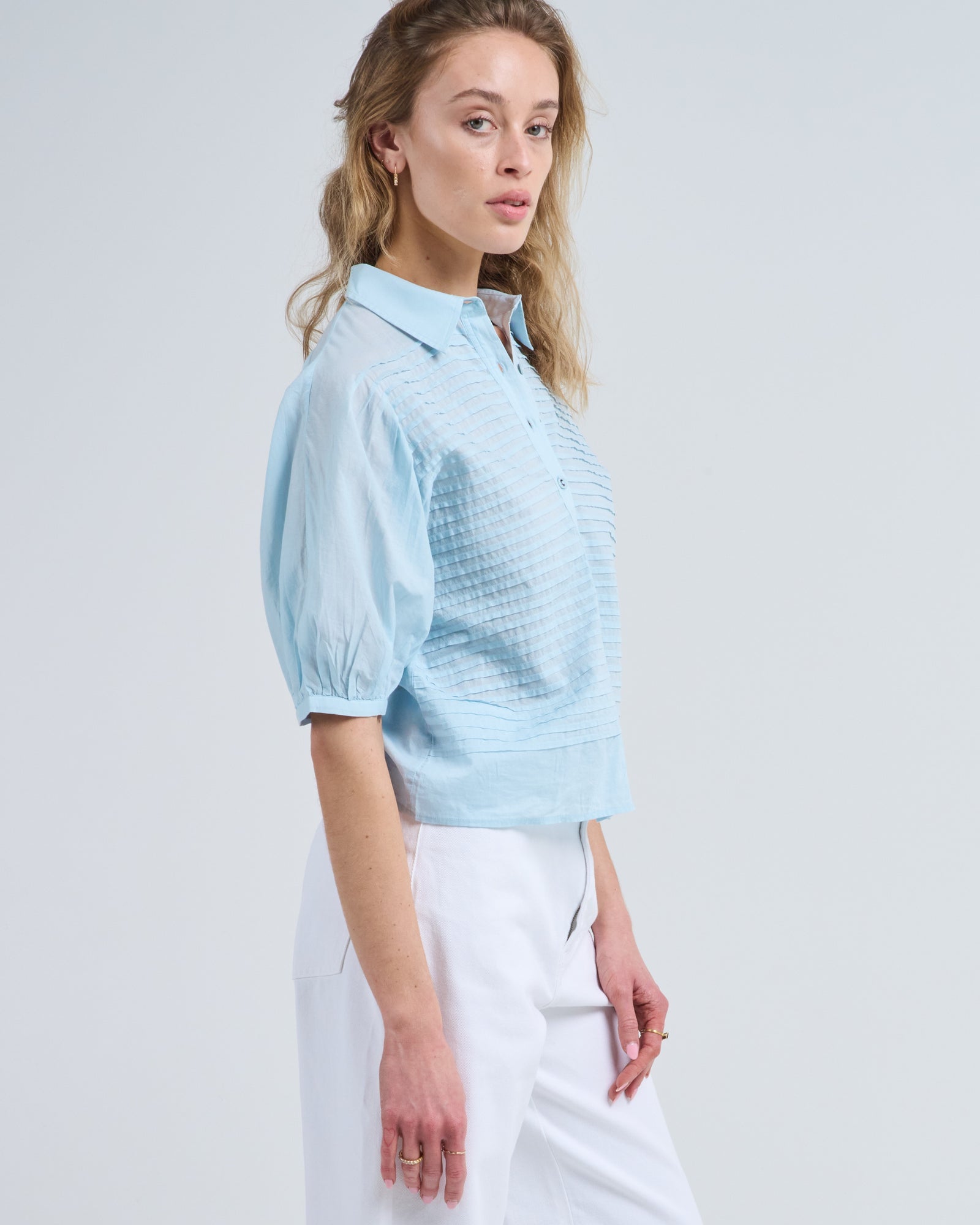 CORDELIA S/S BUTTON UP TOP