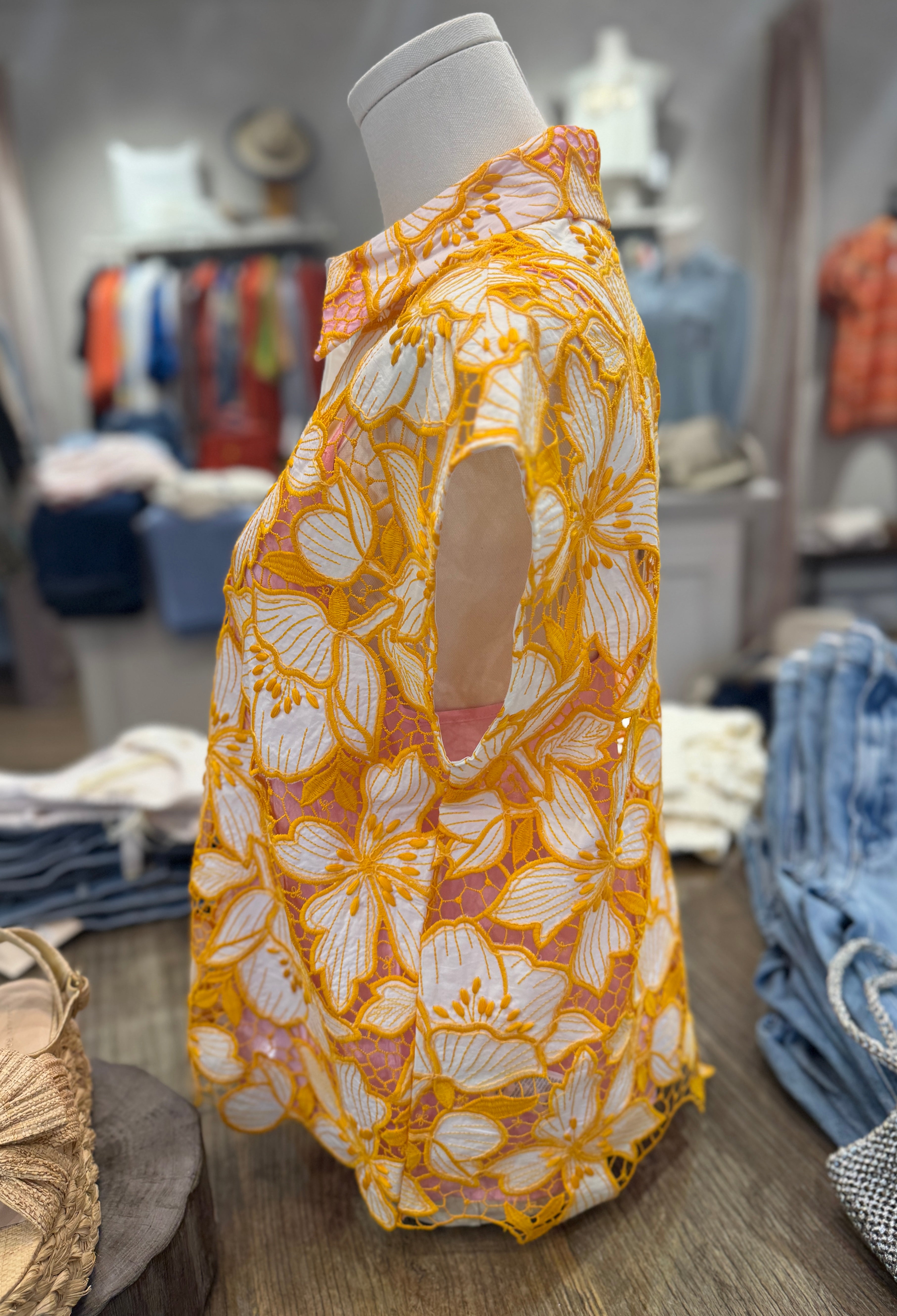 FLORAL CUT OUT SHIRT
