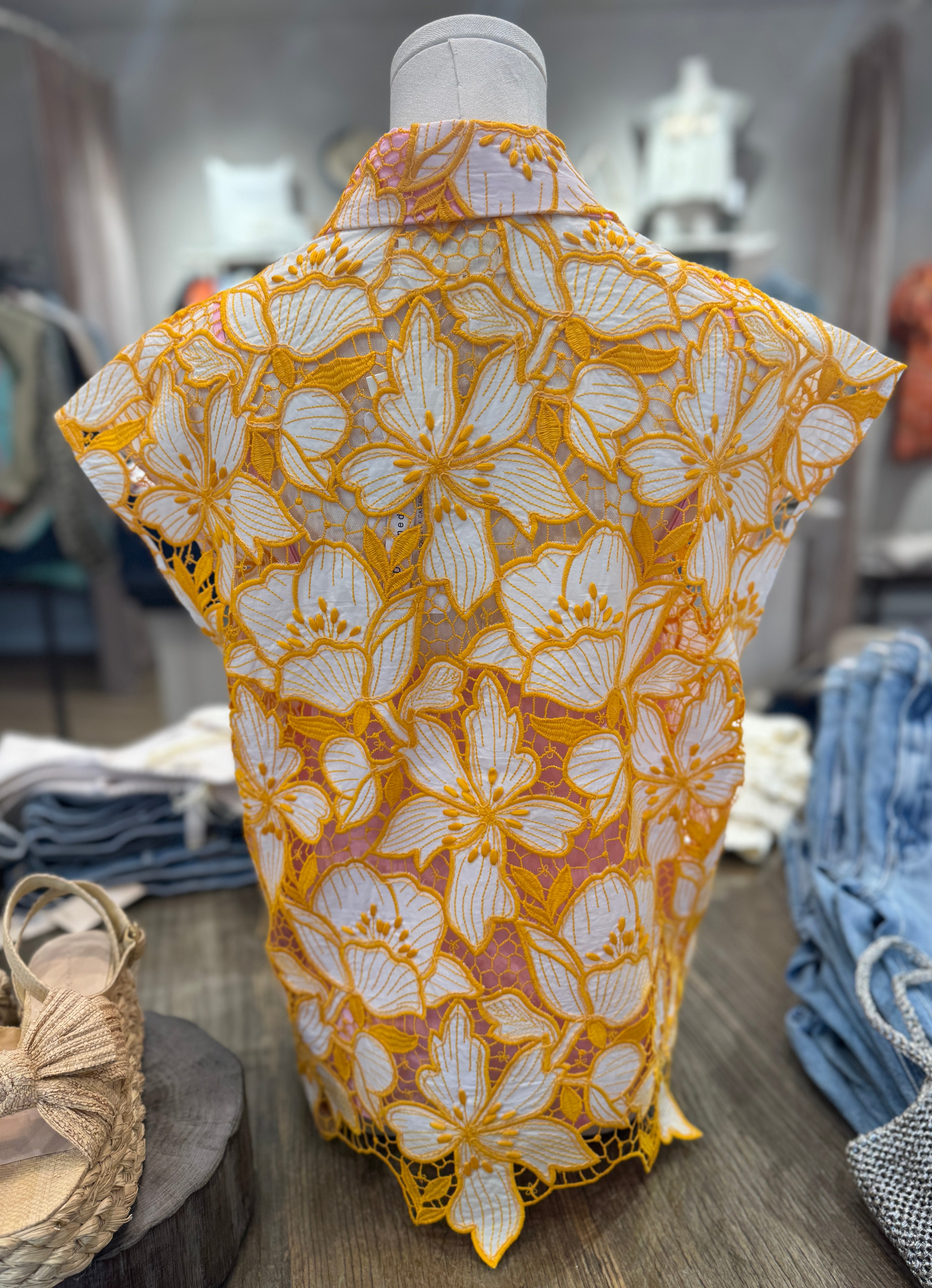 FLORAL CUT OUT SHIRT