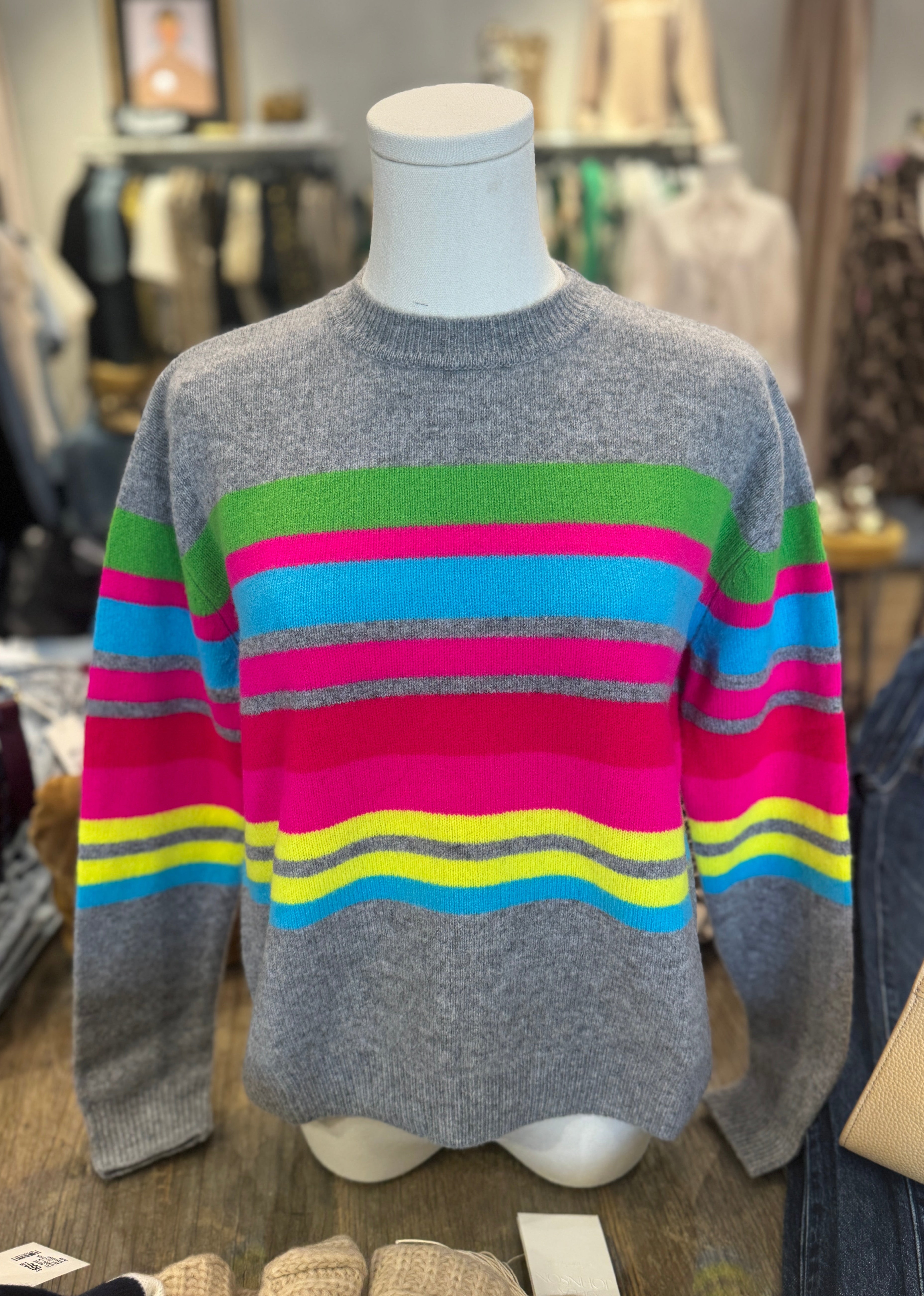 CLASSIC SWEATER