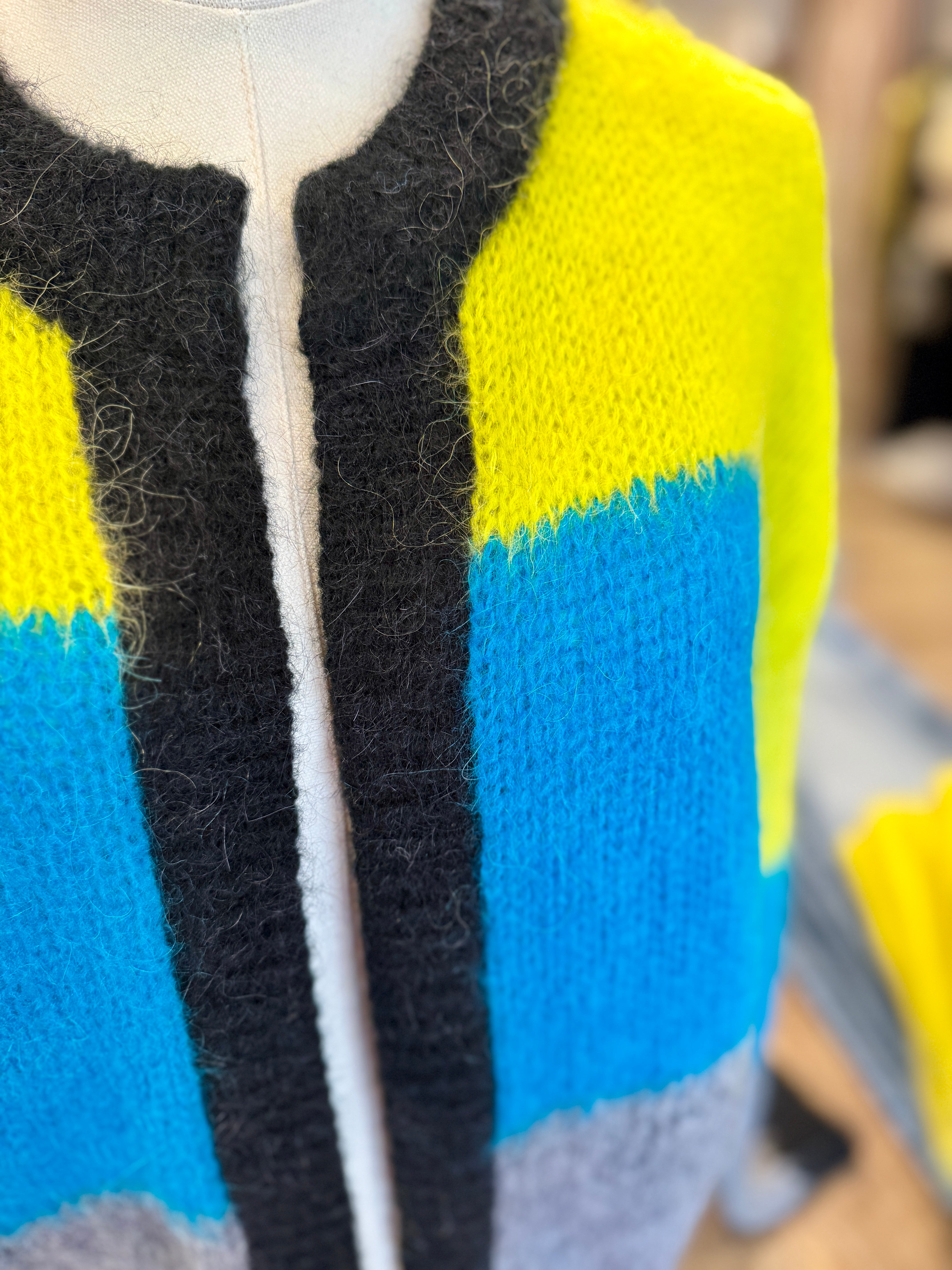 TUTTI COLORE SWEATER