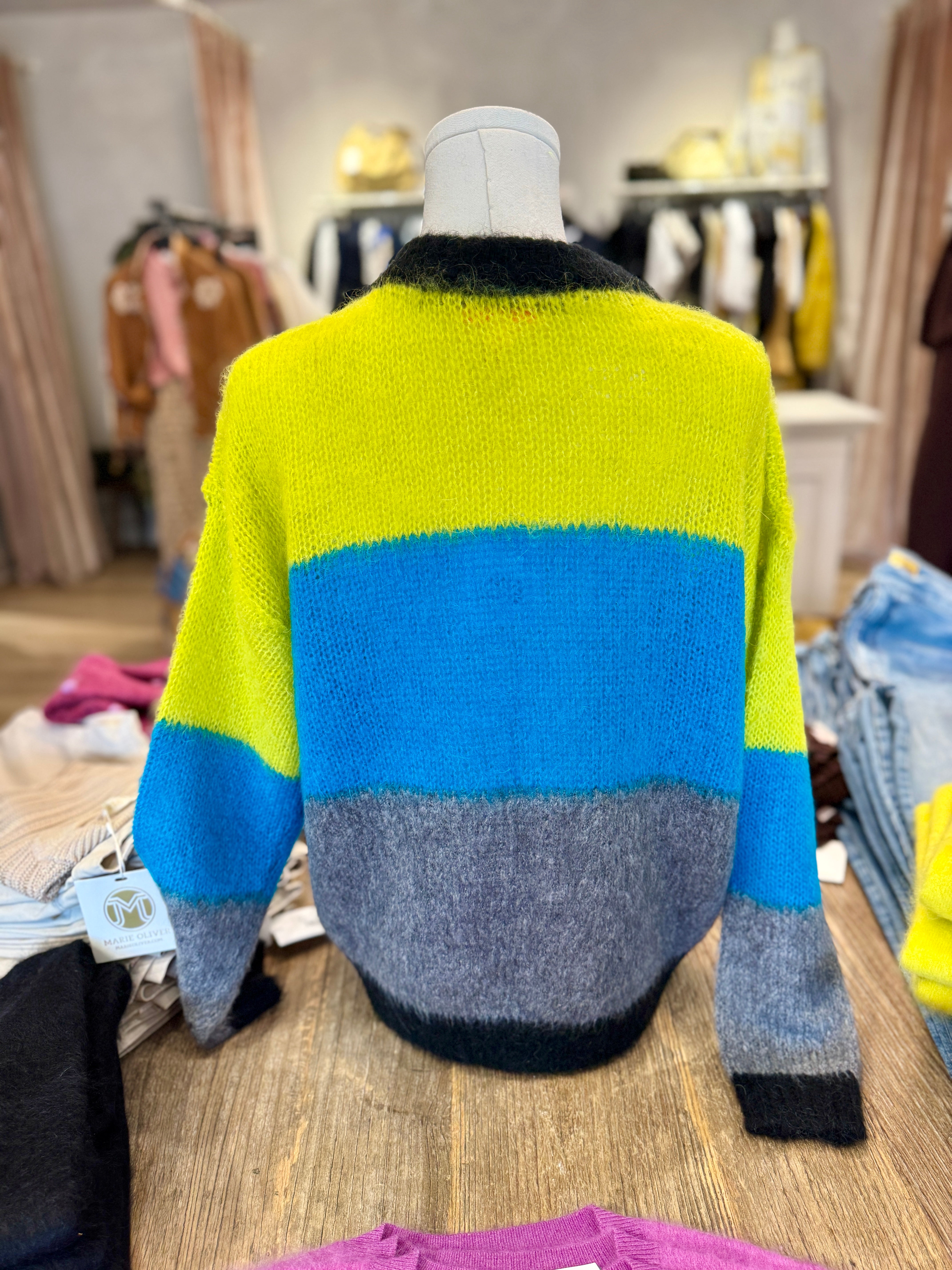 TUTTI COLORE SWEATER