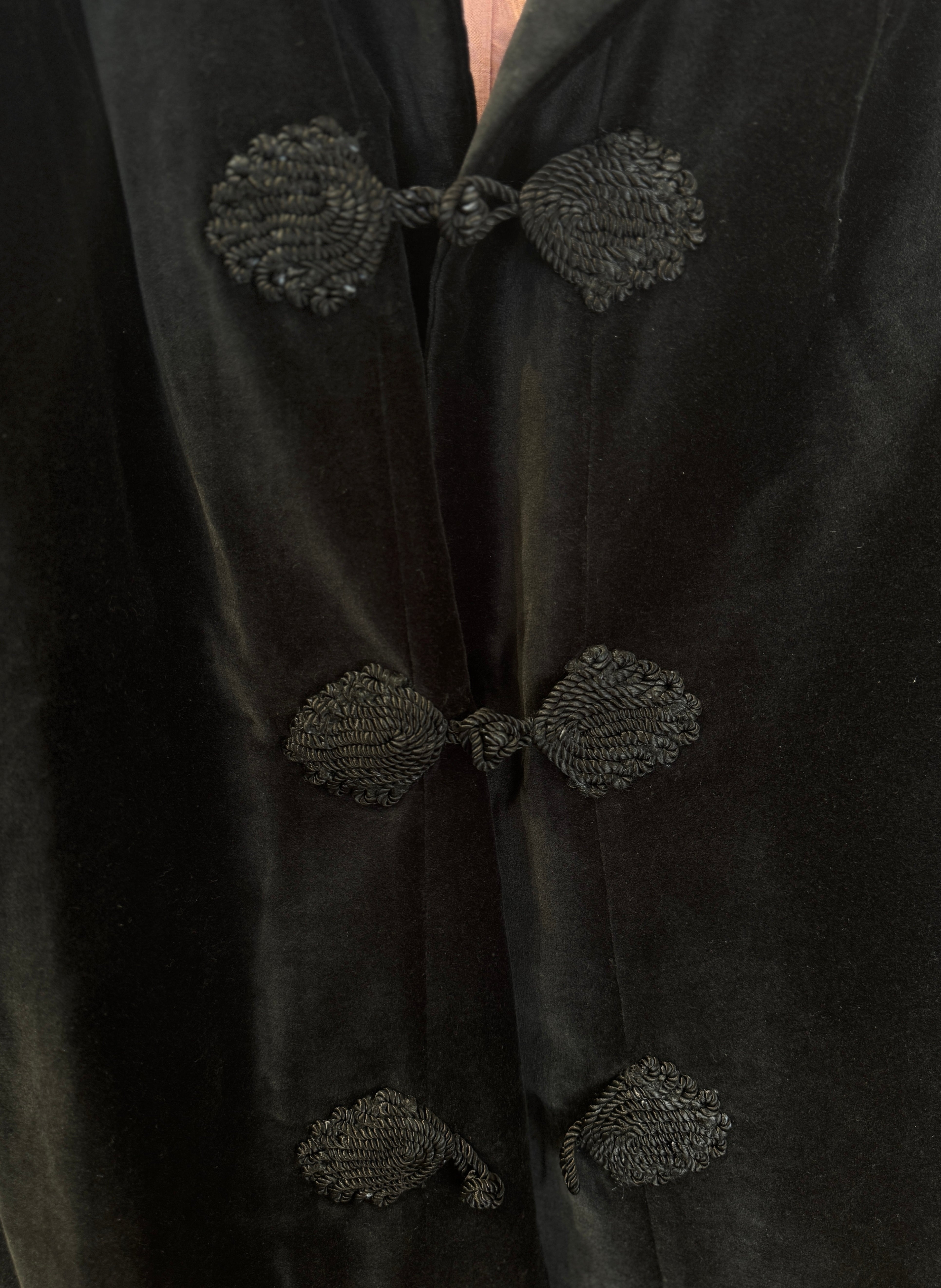 KENSINGTON FRINGE CAPE