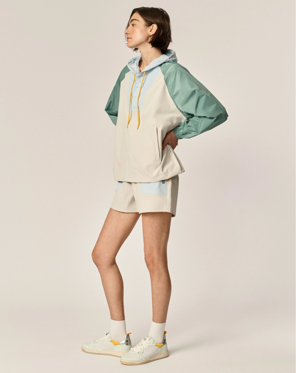 CAMP HOODIE