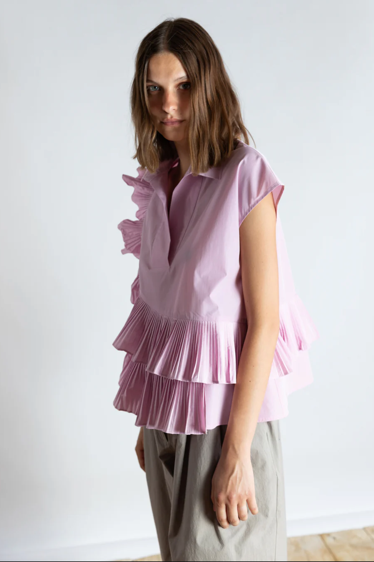 SCULPTED RUFFLE TOP
