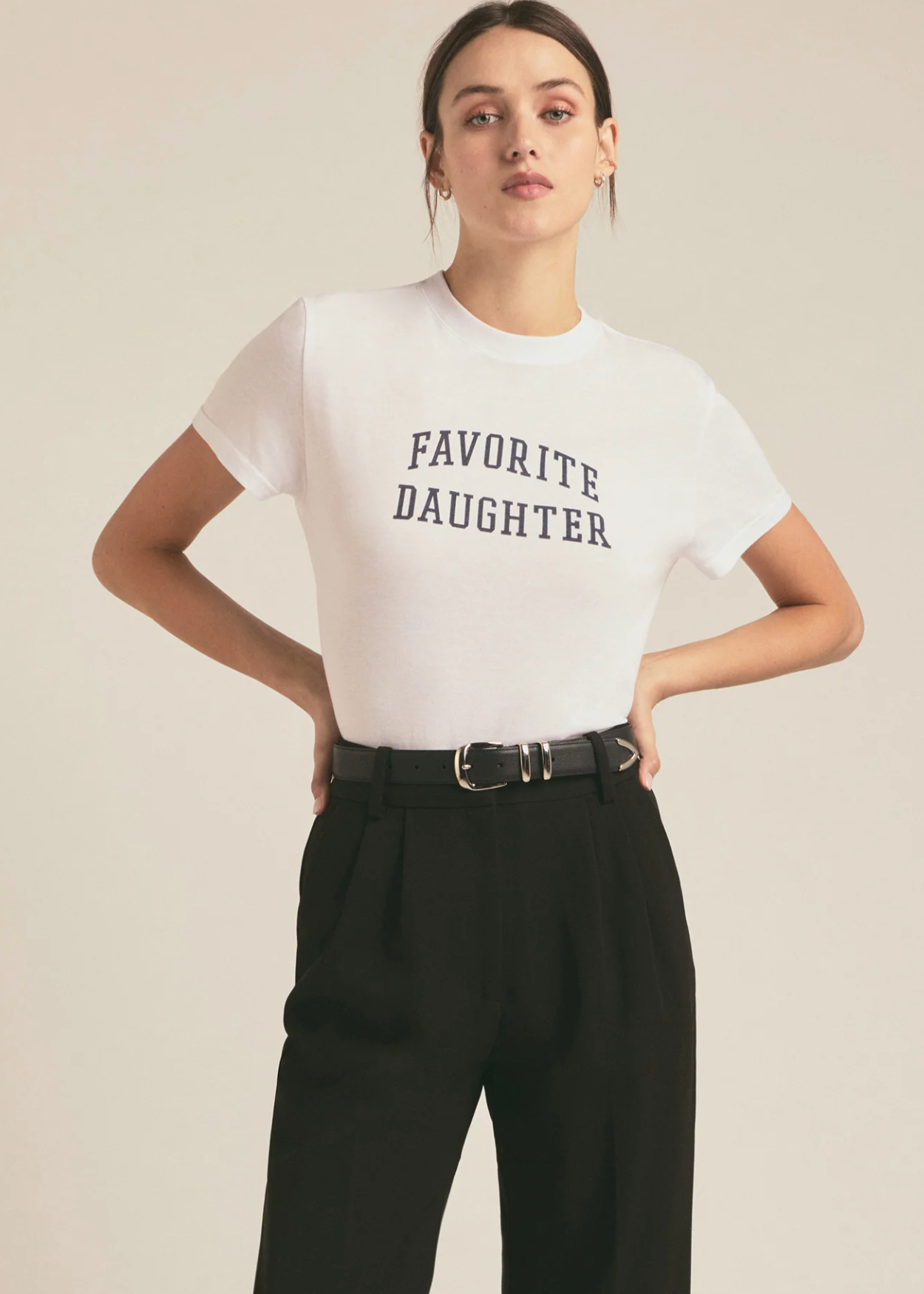 FAVORITE DAUGHTER CROP COLLEGIATE TEE