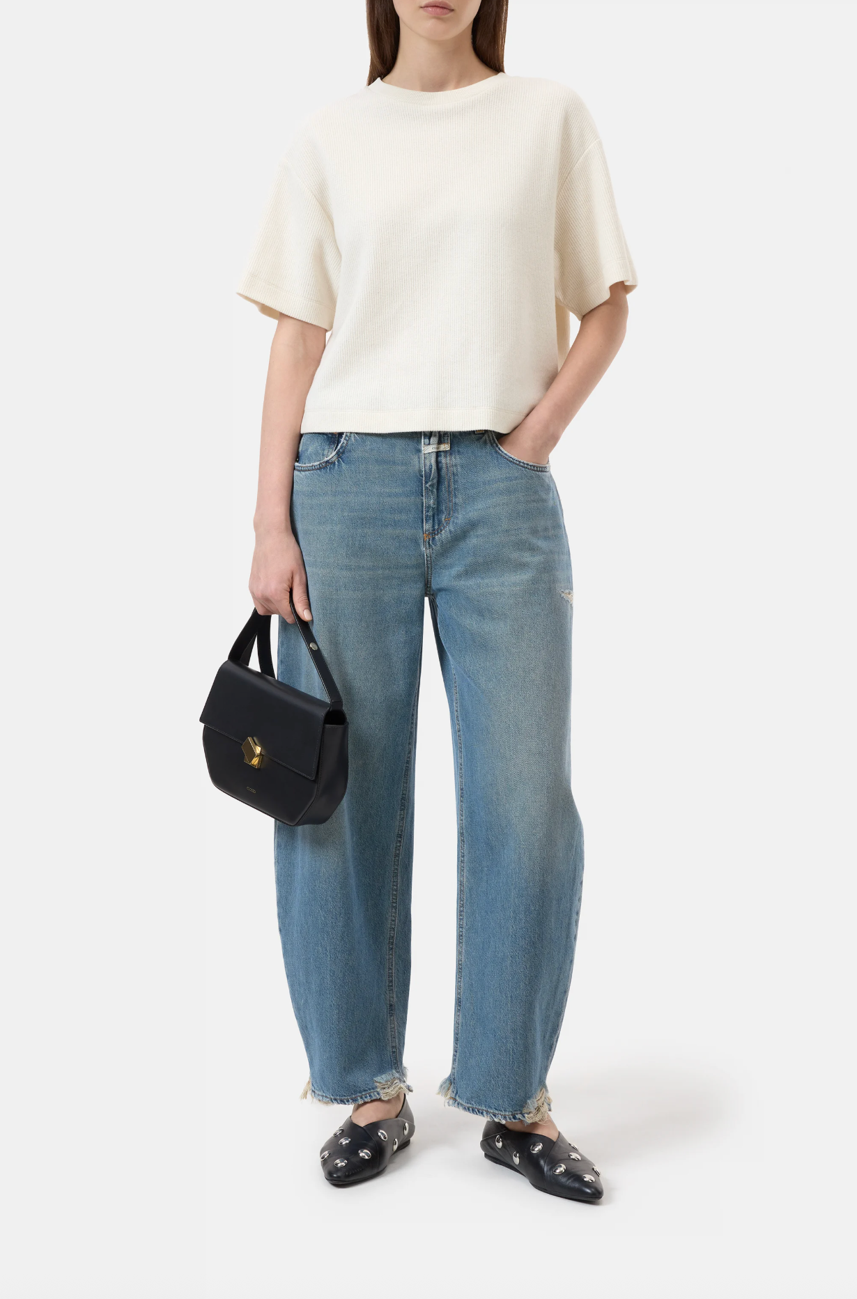 BACK SLIT T-SHIRT