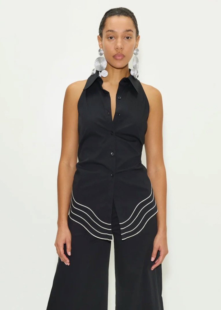 WAVY SLEEVELESS LOCH BUTTON UP
