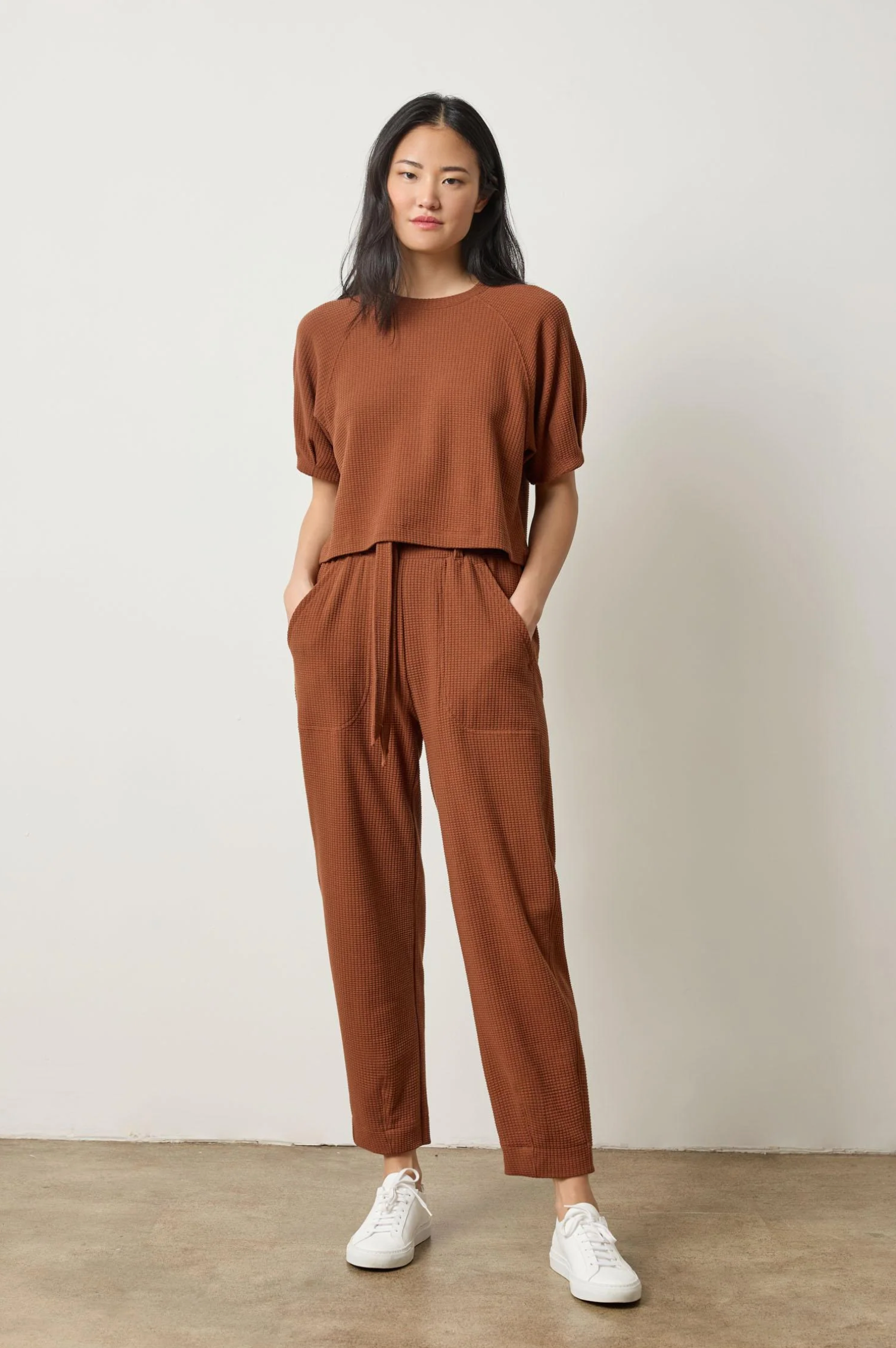 PLEATED SLEEVE TOP