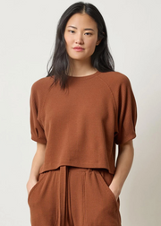 PLEATED SLEEVE TOP