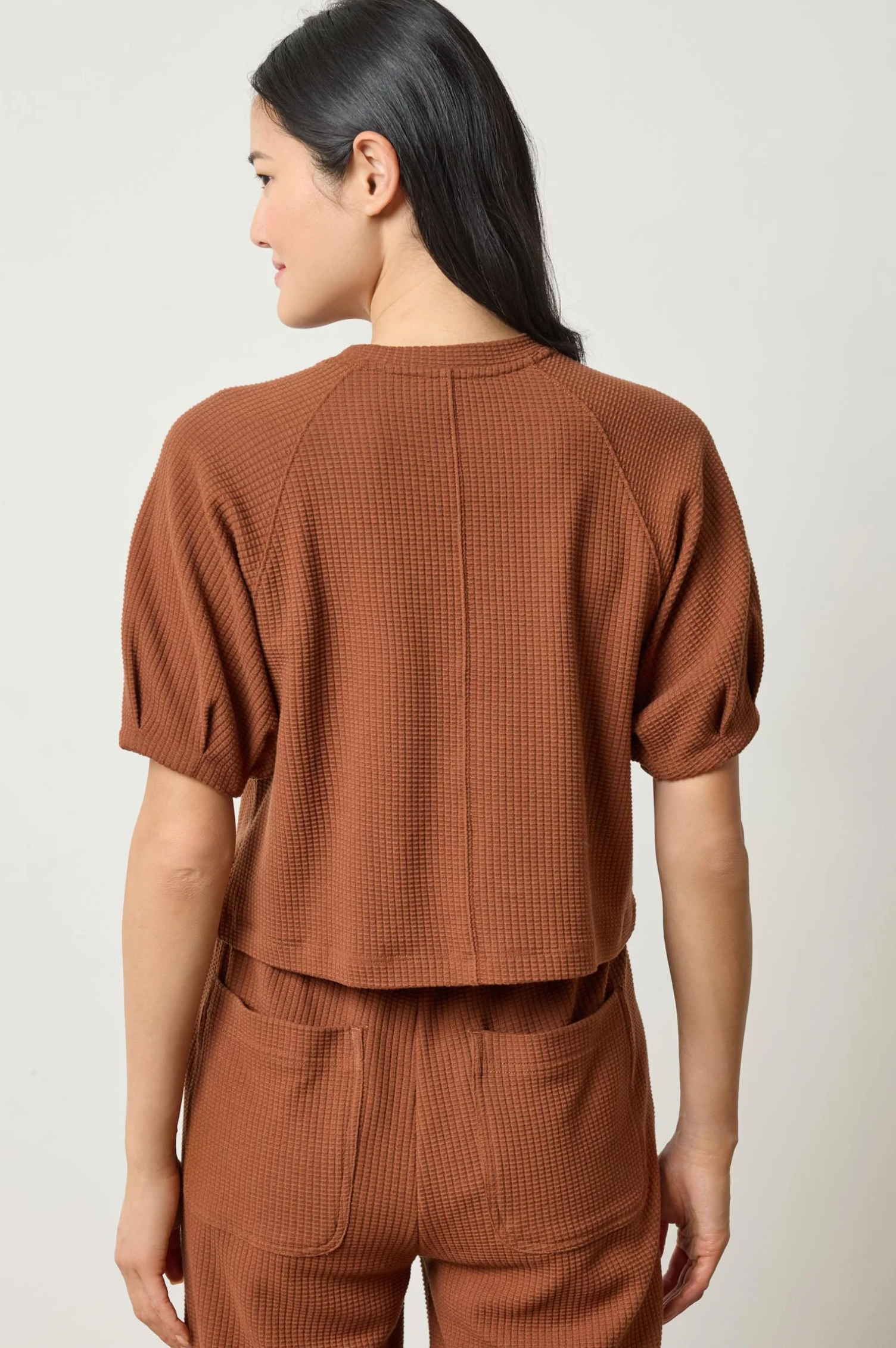 PLEATED SLEEVE TOP