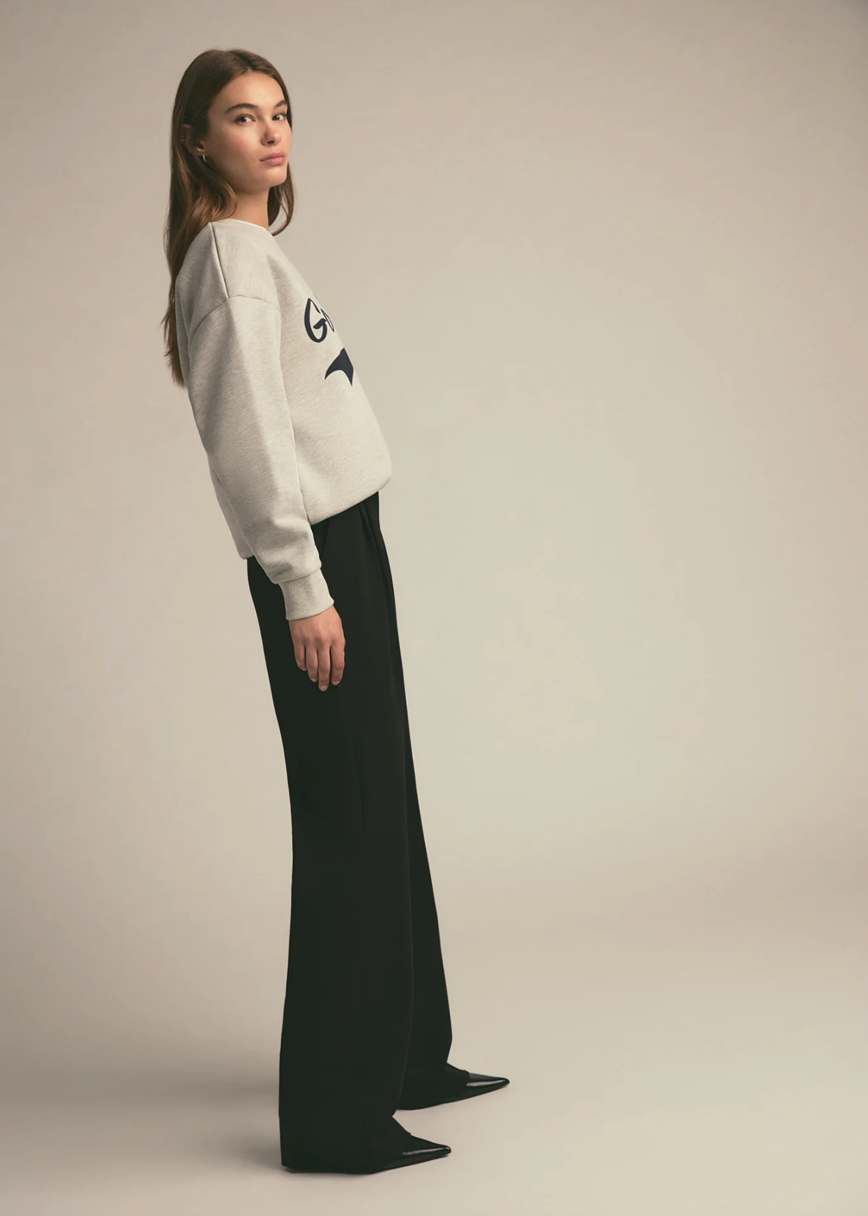 GO SPORTS SWEATSHIRT