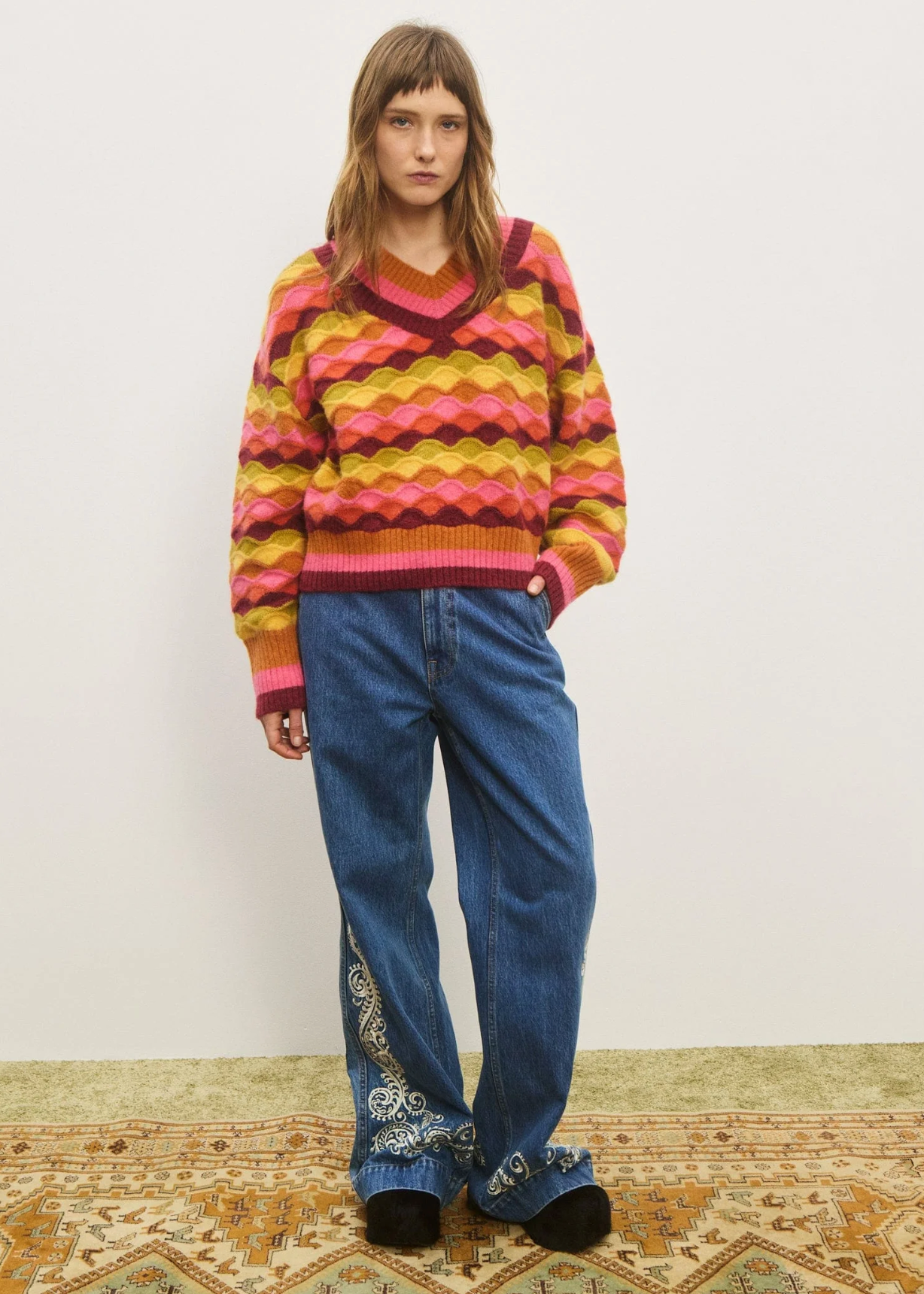 ROCCO V NECK SWEATER