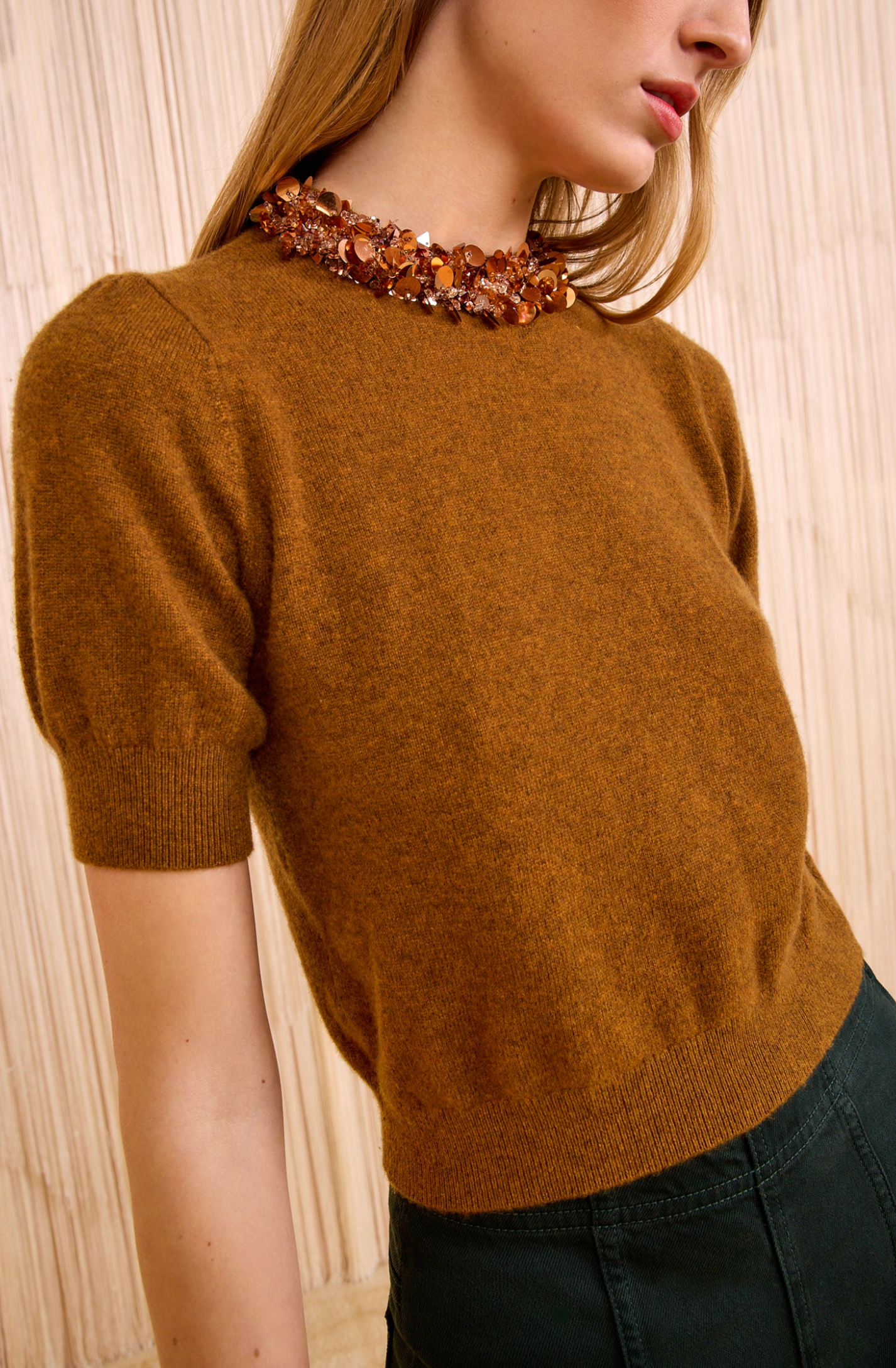 LIV EMBROIDERED SHORT SLEEVE