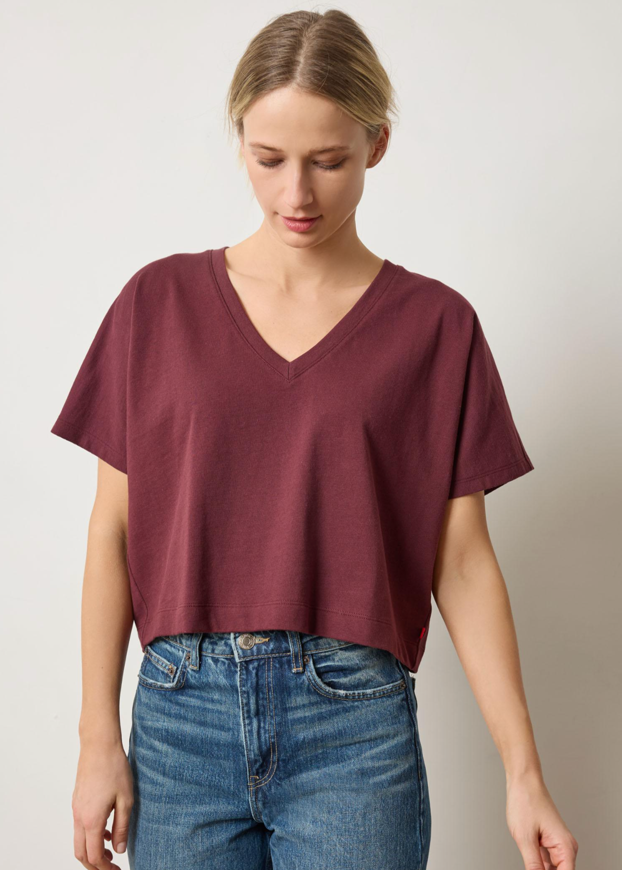 SHORT SLEEVE V-NECK DOLMAN