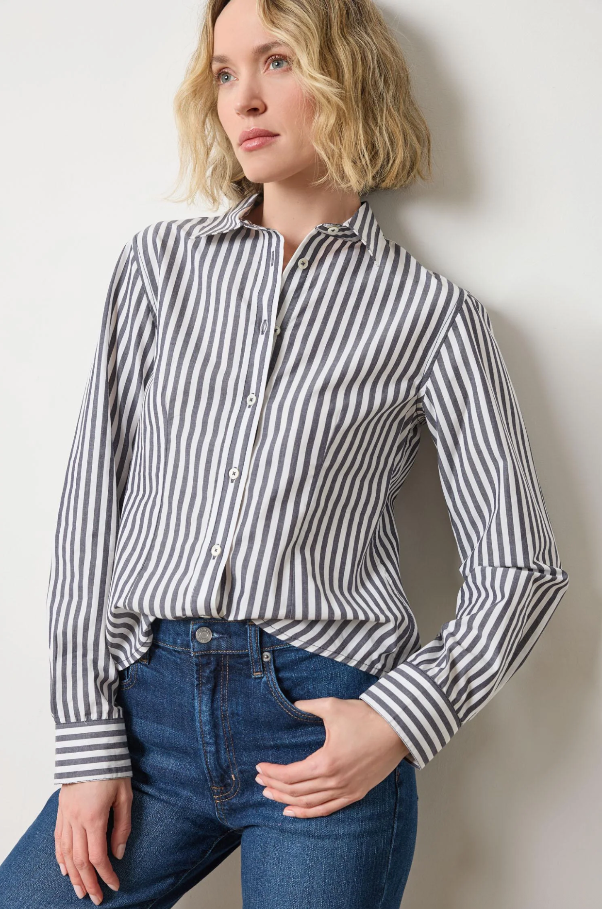 SLIM FIT BUTTON DOWN