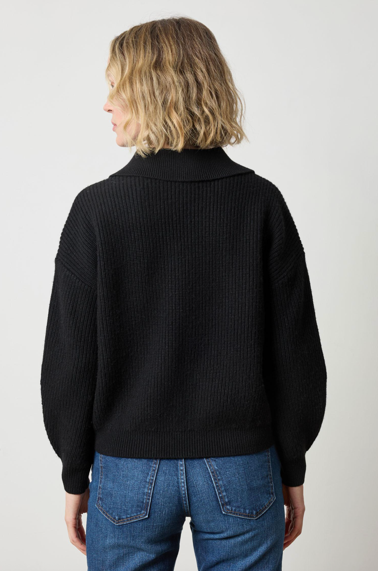 KEYHOLE RIB SWEATER