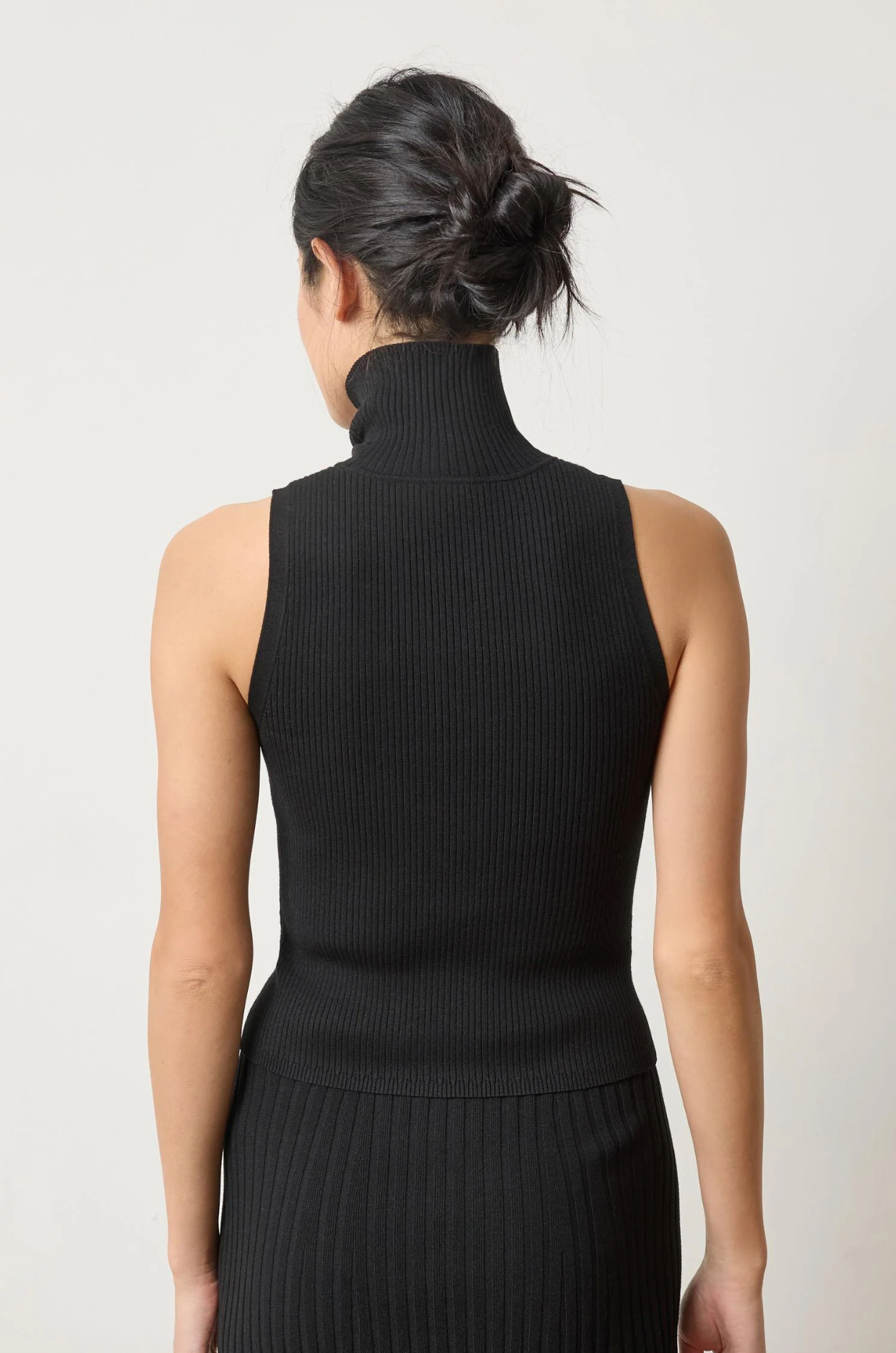 RIB TURTLENECK SHELL SWEATER