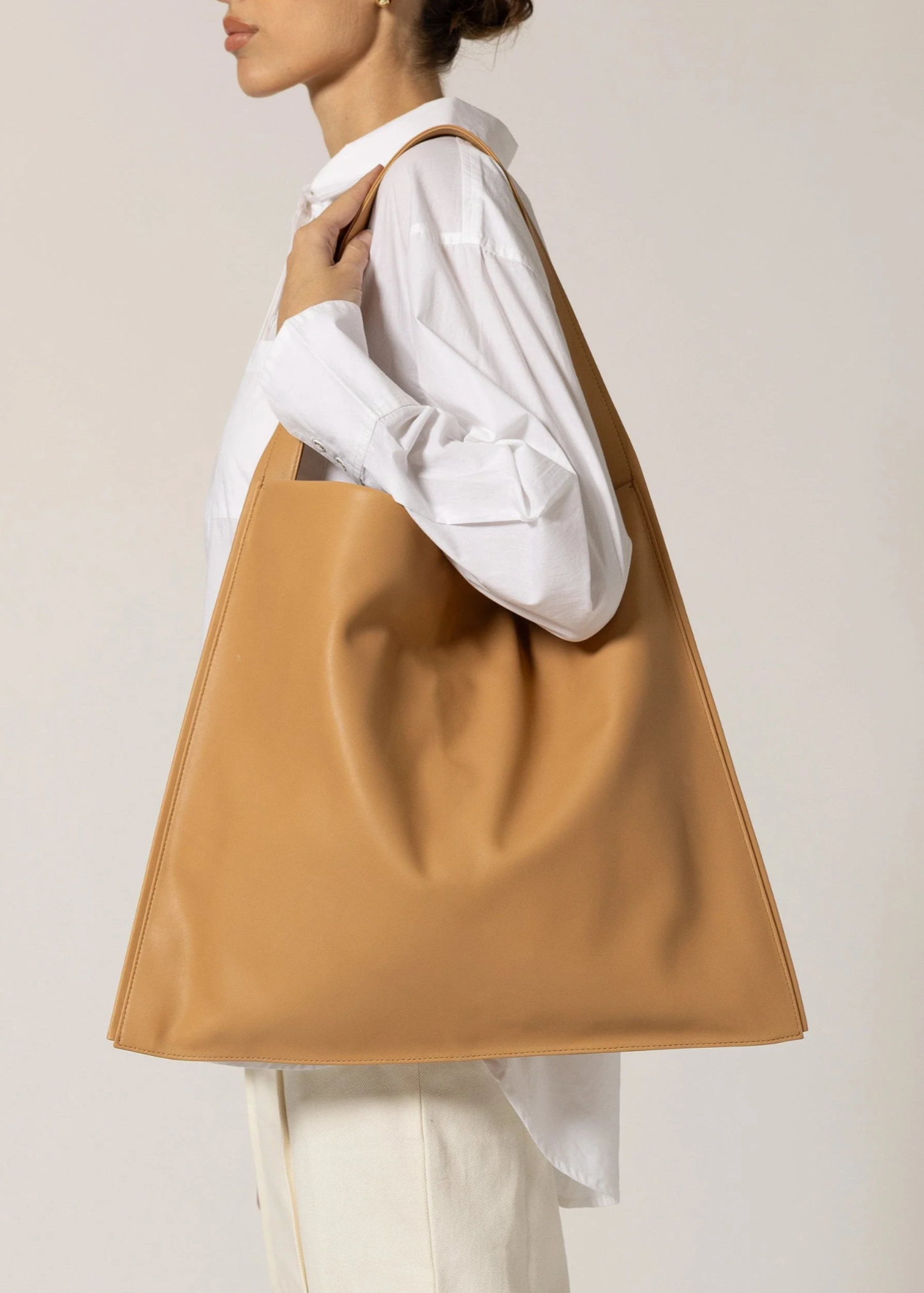 ARIADNE TOTE BAG TAN