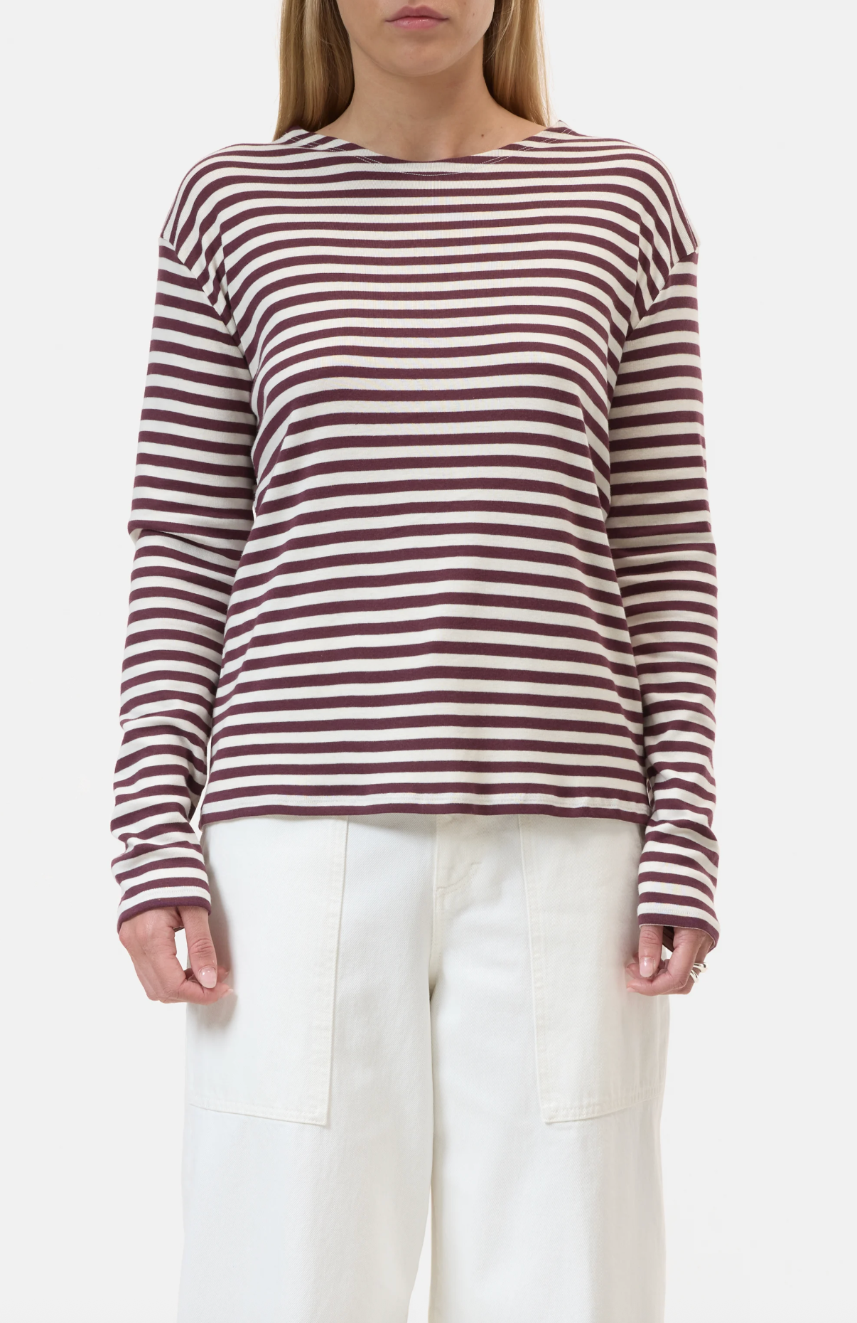 BASIC LONGSLEEVE TEE