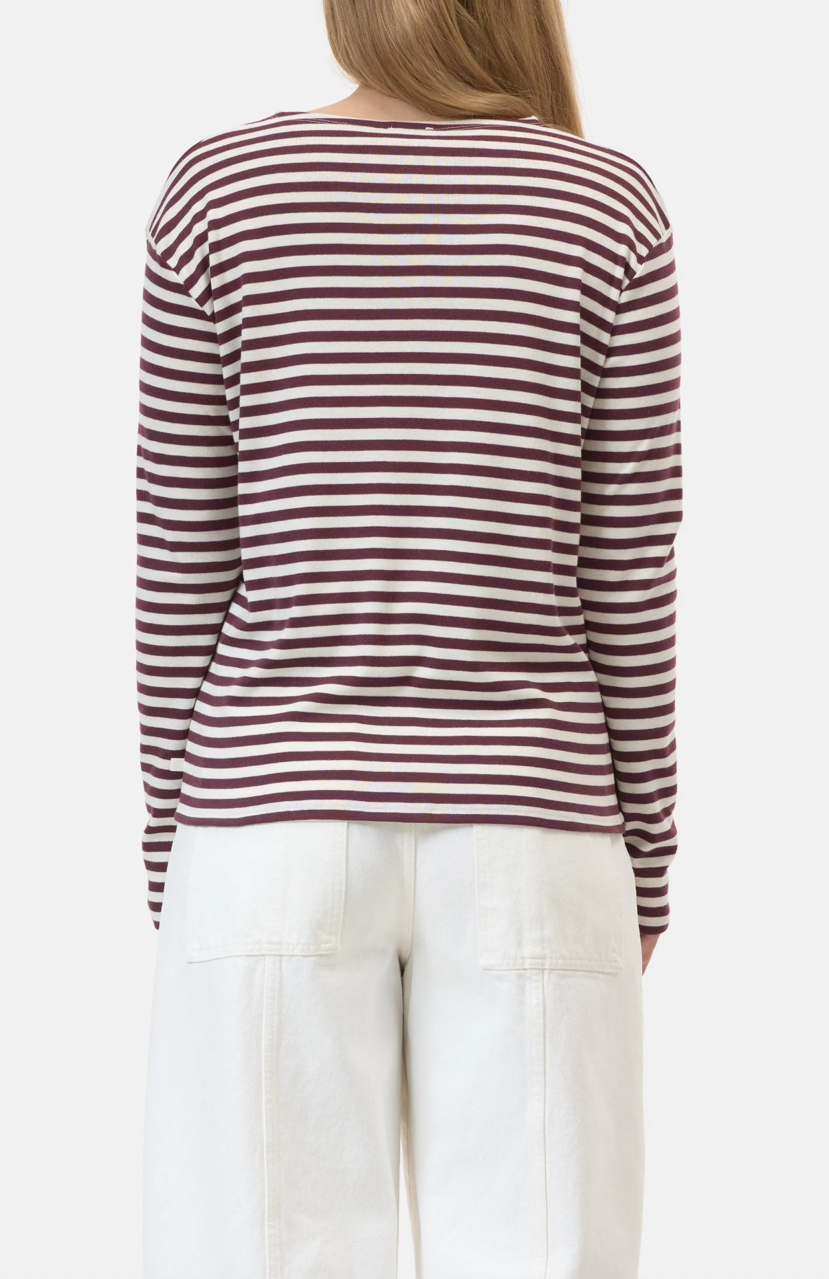 BASIC LONGSLEEVE TEE