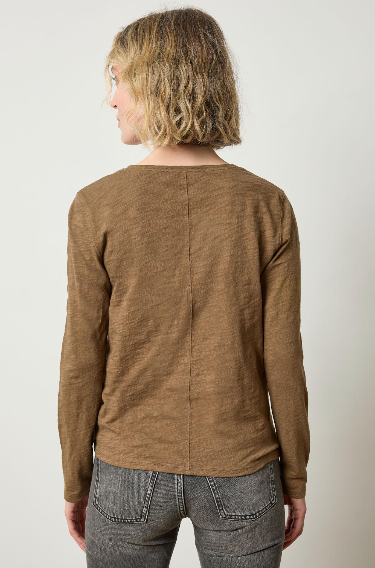LONGSLEEVE V-NECK