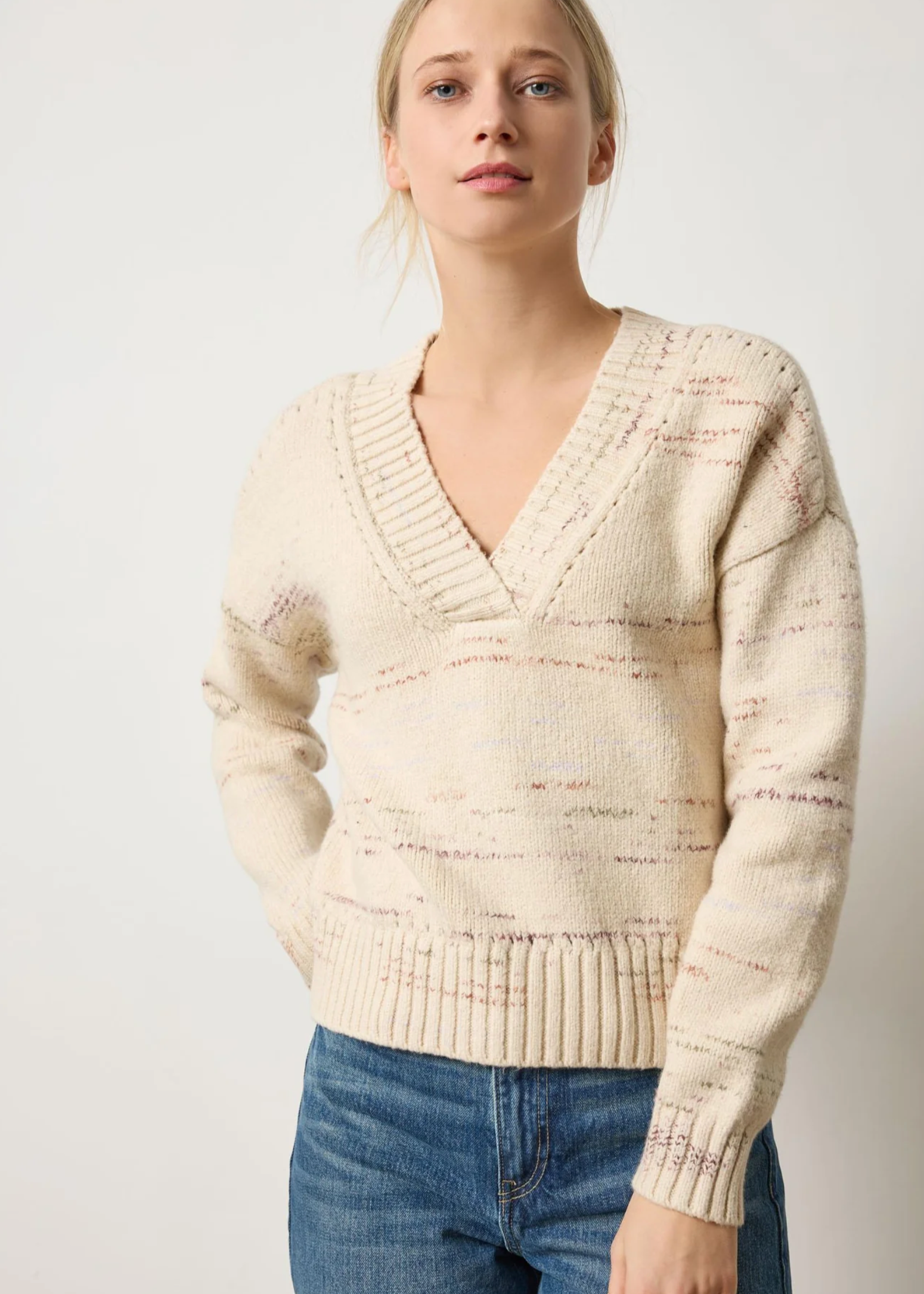 OVERSIZED V-NECK SWEATER