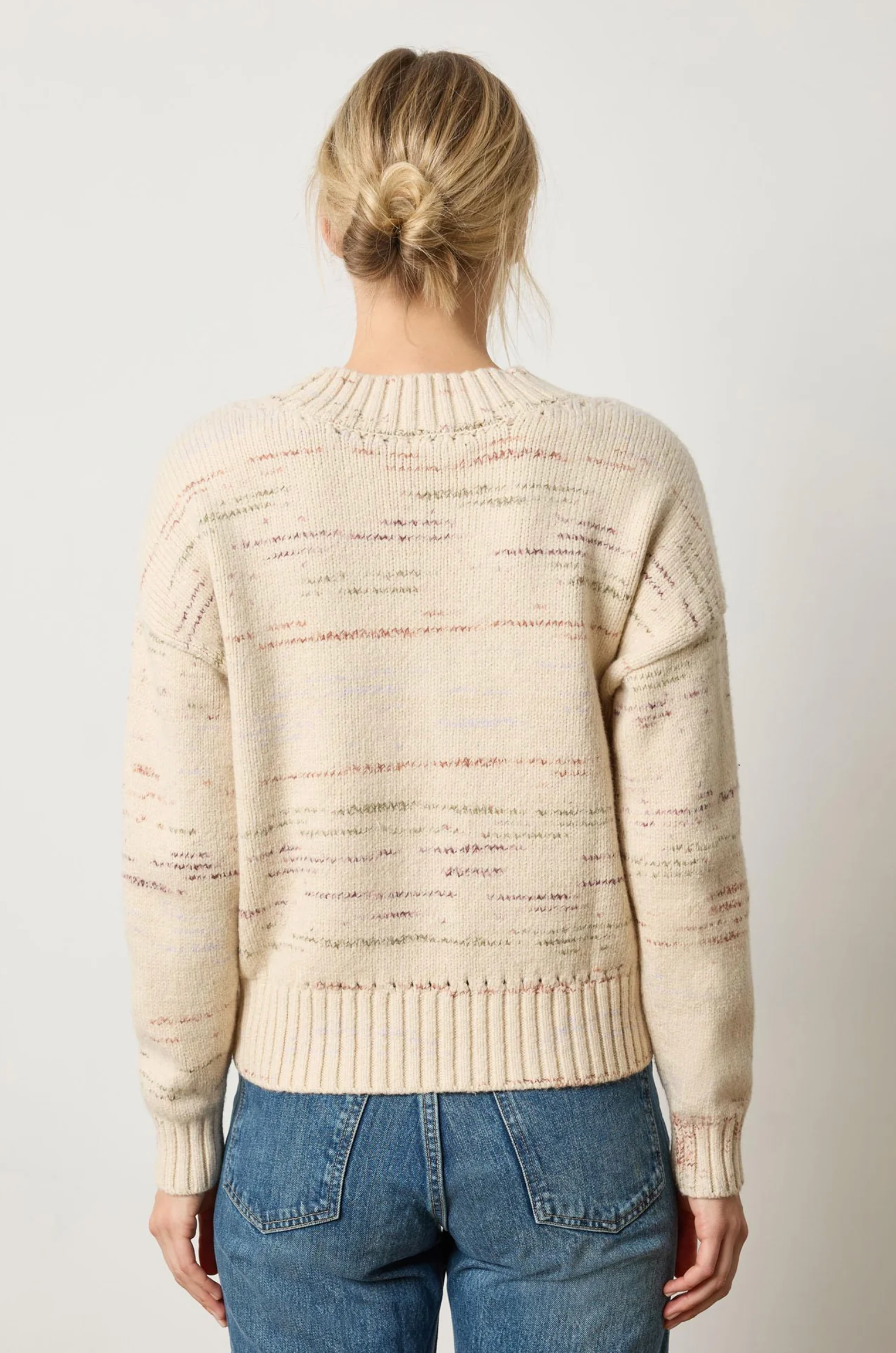 OVERSIZED V-NECK SWEATER