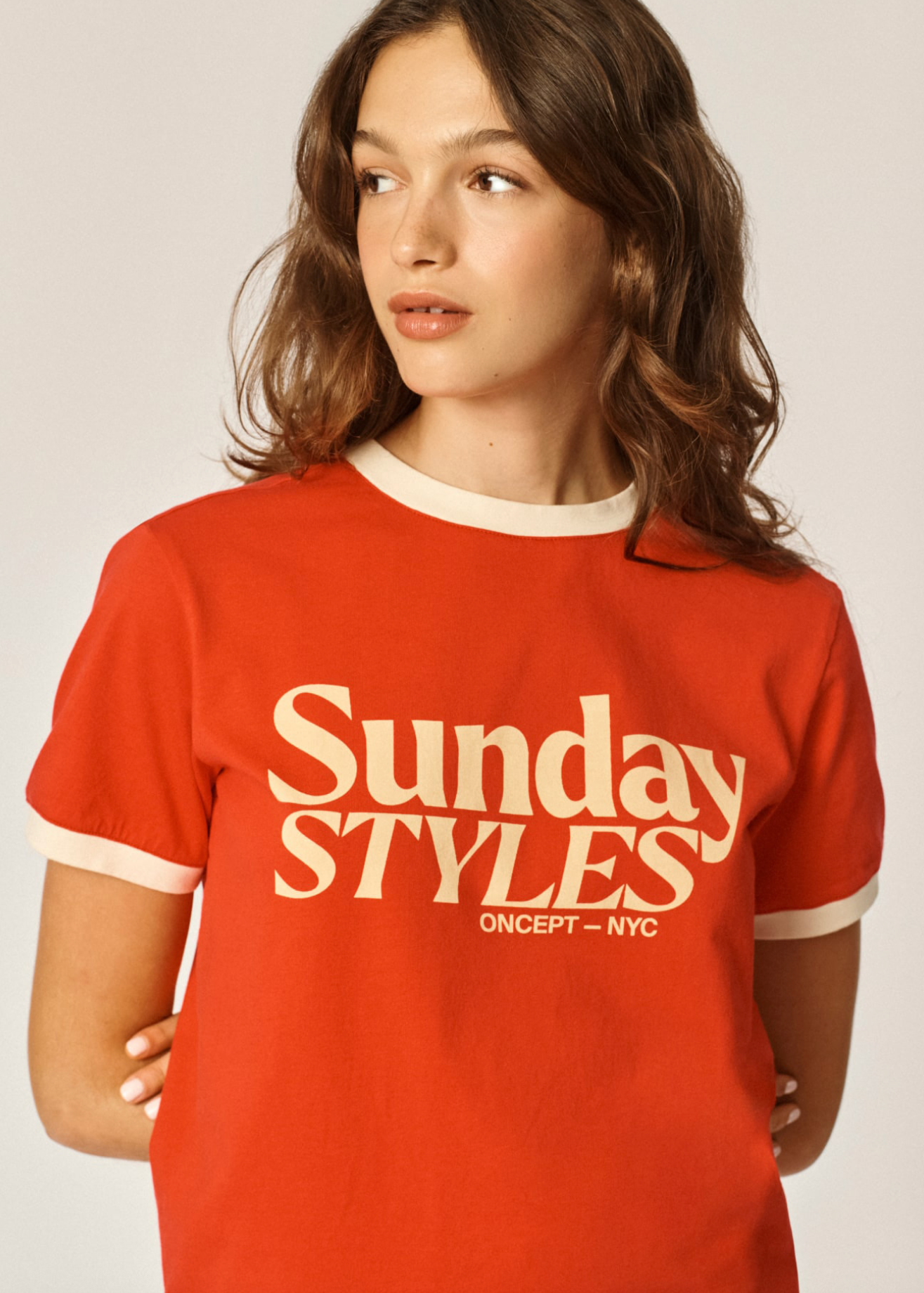 LIZZIE RETRO TEE