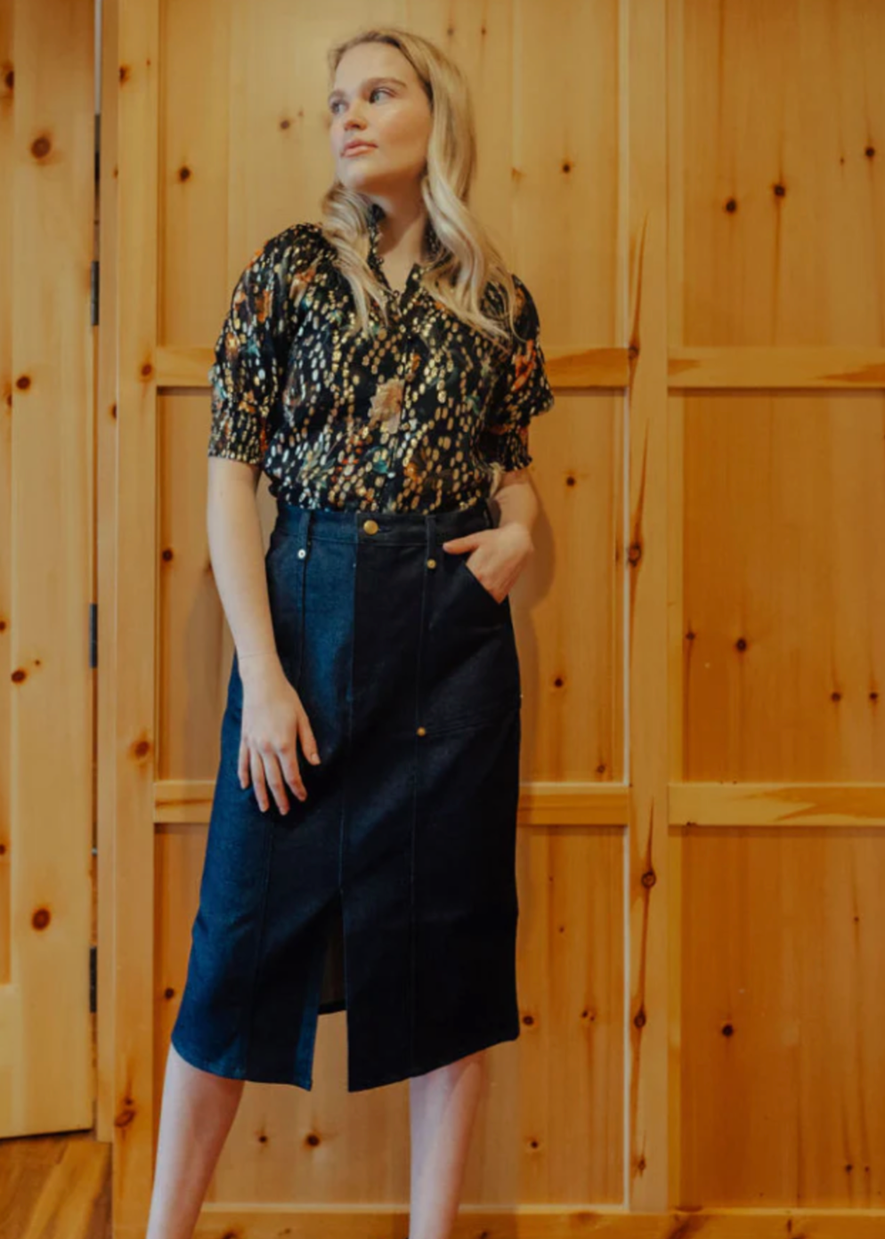 GATHERED BUTTON DOWN TOP