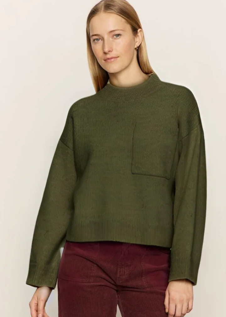 ONE POCKET CREW SWEATER