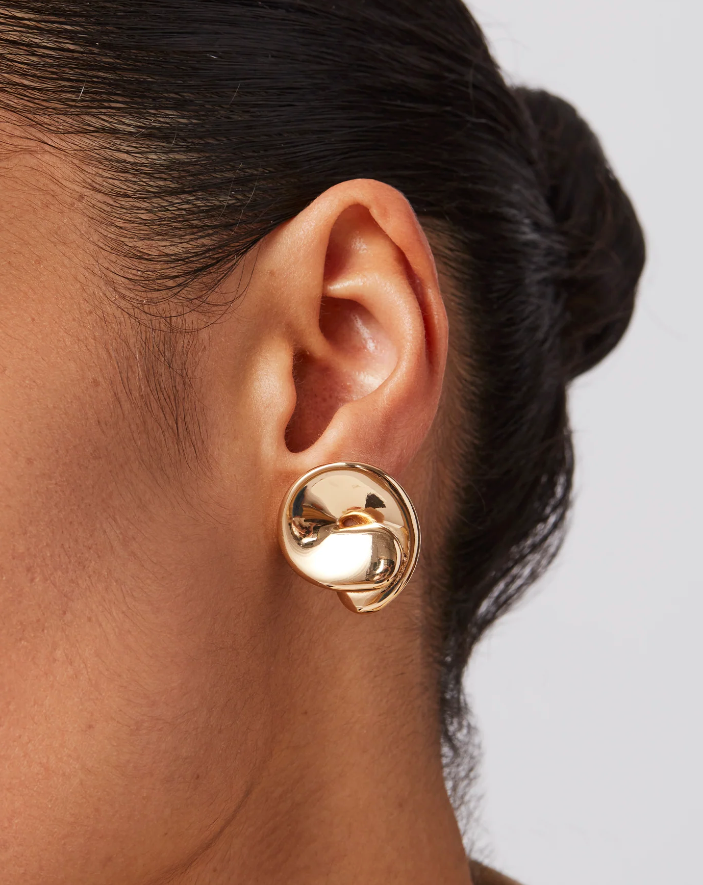 RIO BUTTON EARRINGS GOLD