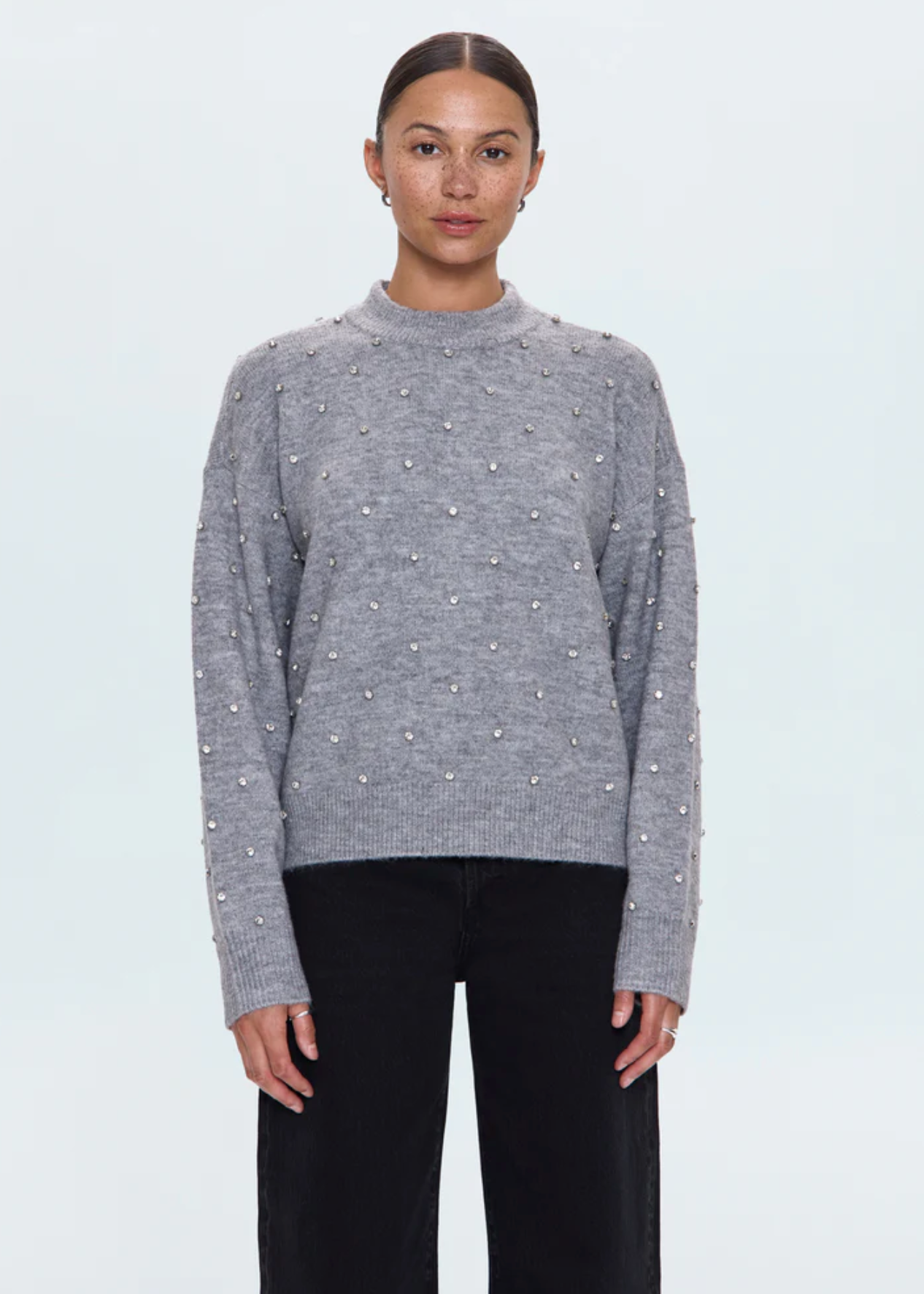 AURA RELAXED CREWNECK SWEATER
