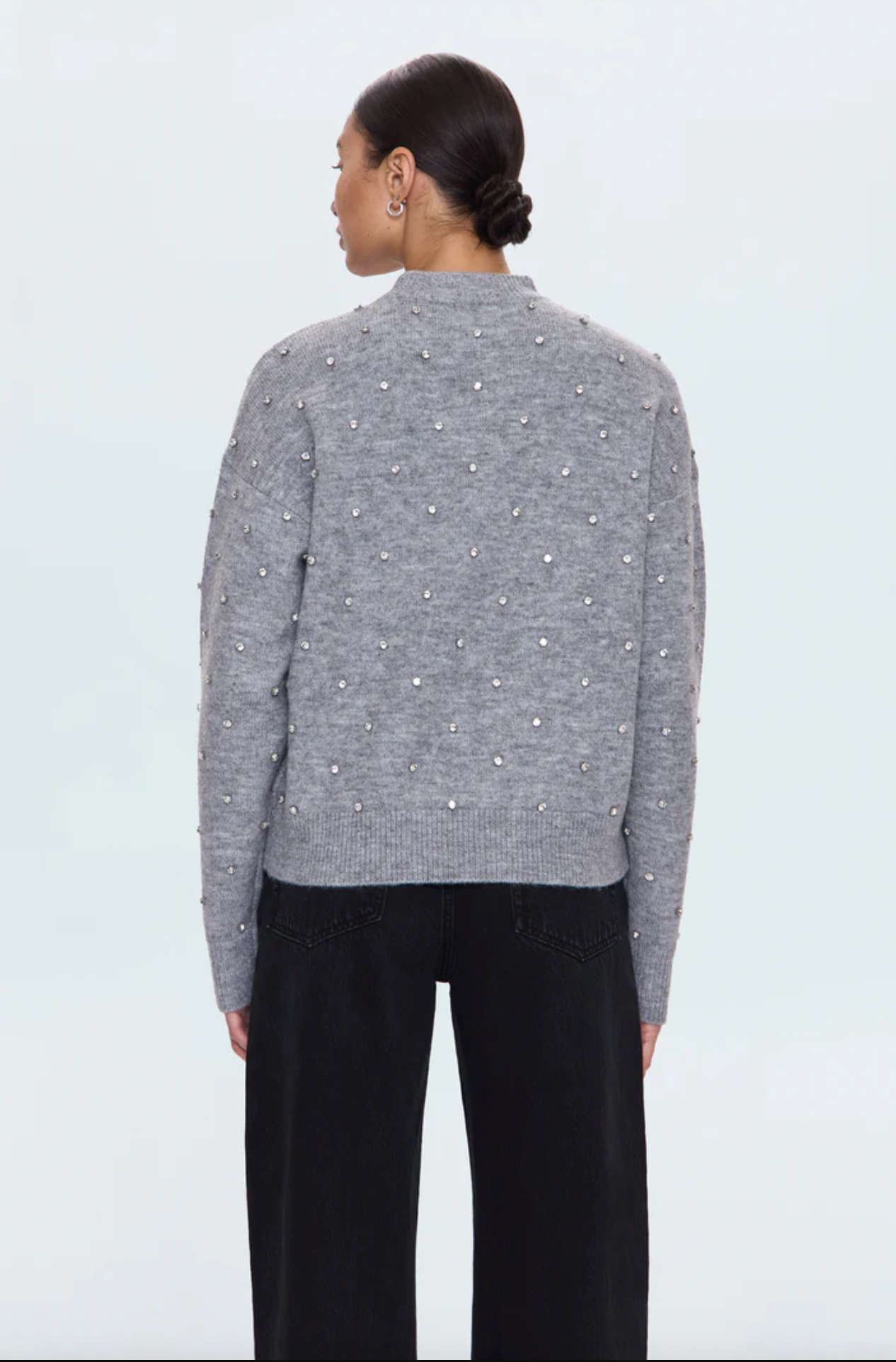 AURA RELAXED CREWNECK SWEATER