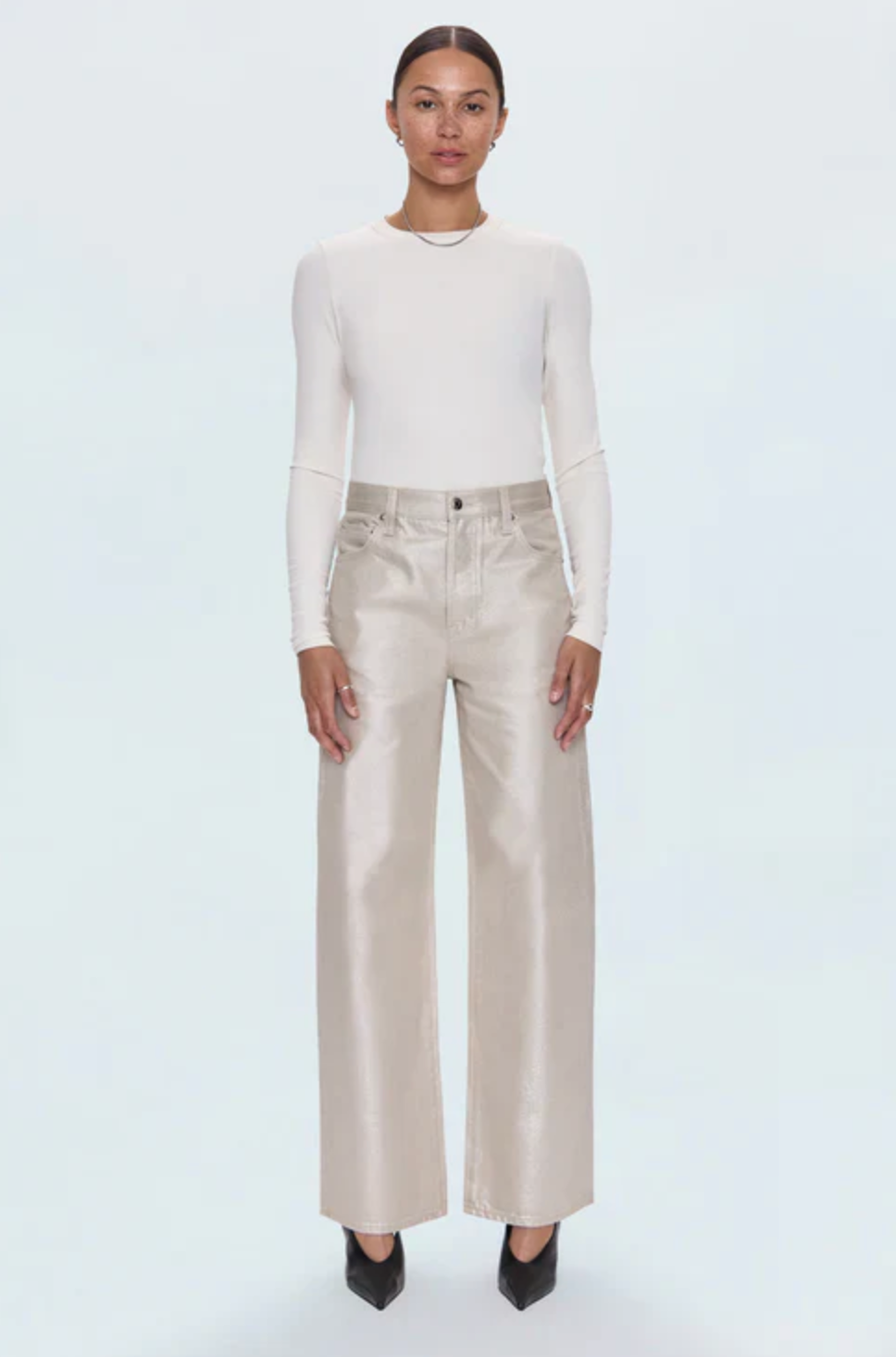 LEXI MID RISE BOWED STRAIGHT