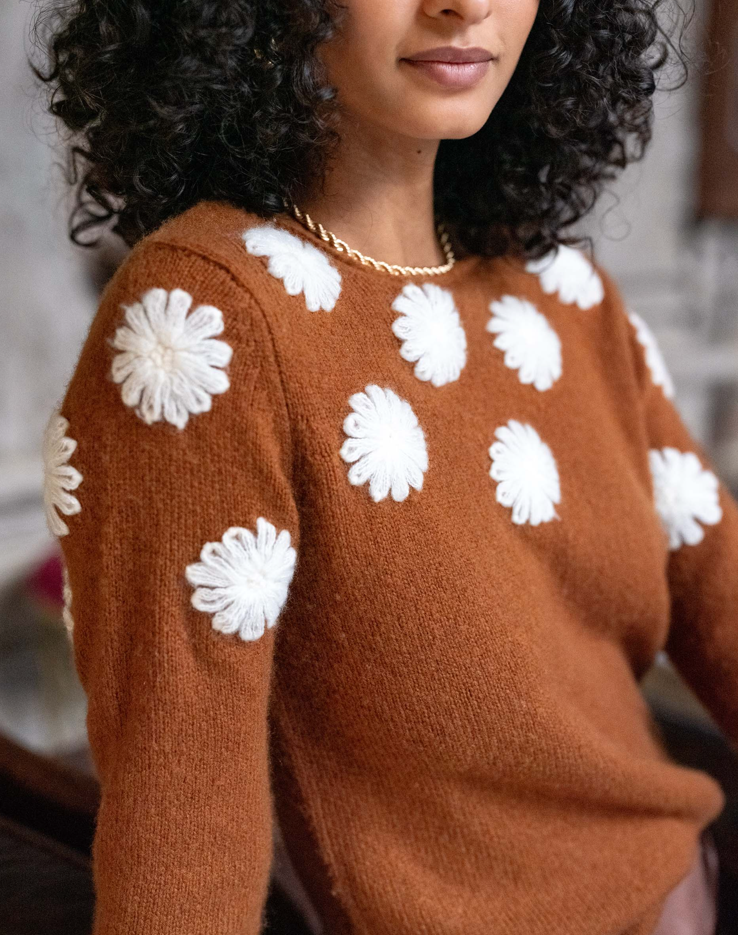 CAMELLIA EMBROIDERED SWEATER