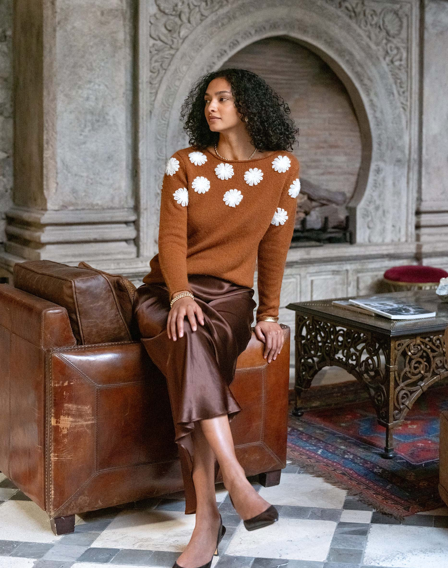 CAMELLIA EMBROIDERED SWEATER