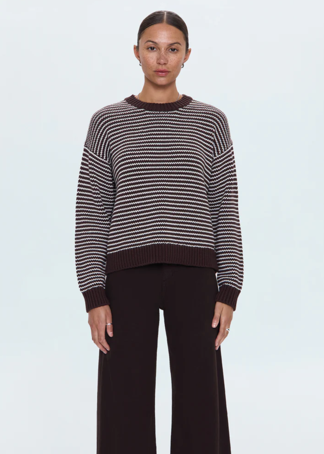 AURA RELAXED CREW NECK SWEATER