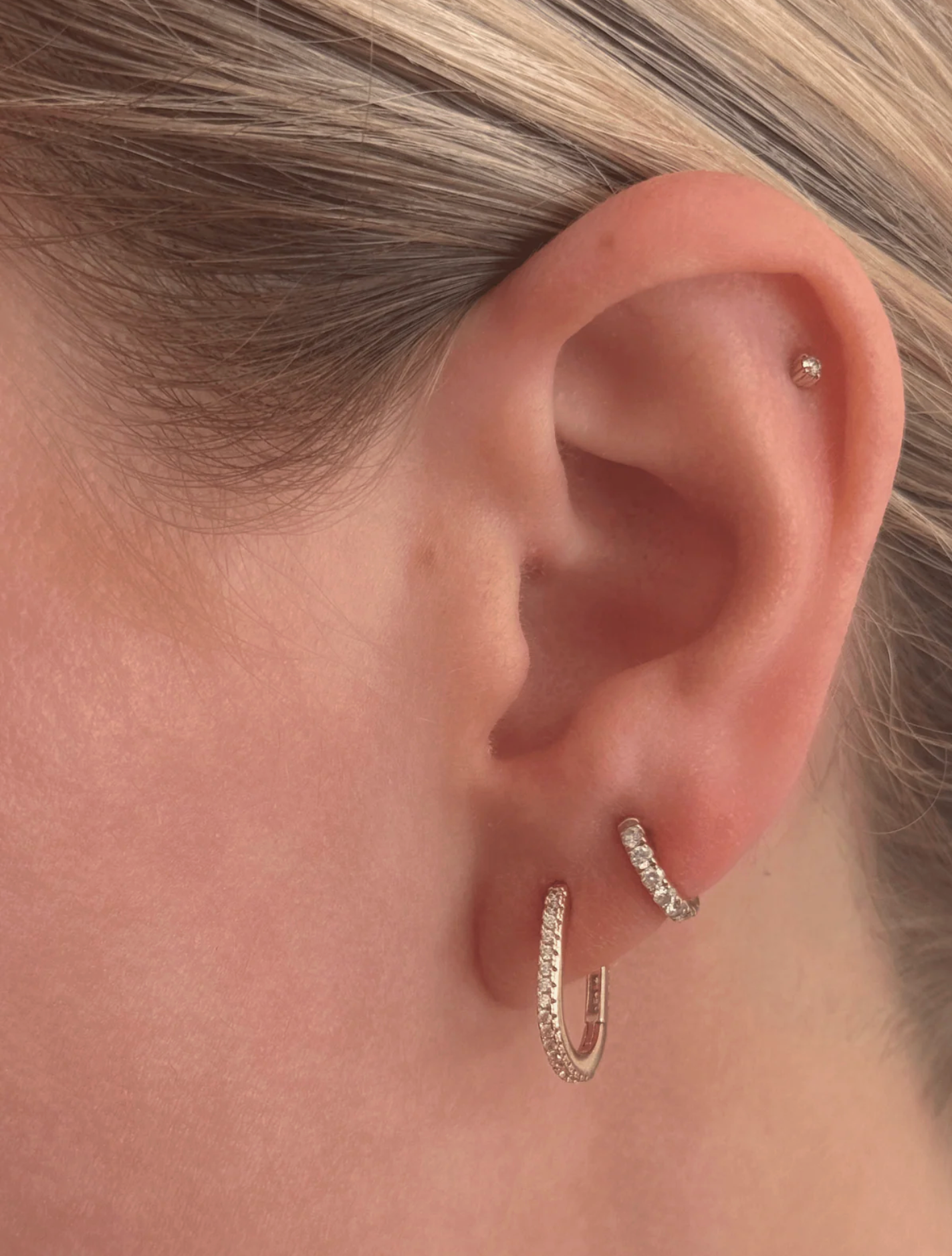 PAPERCLIP CZ HUGGIE EARRINGS SILVER