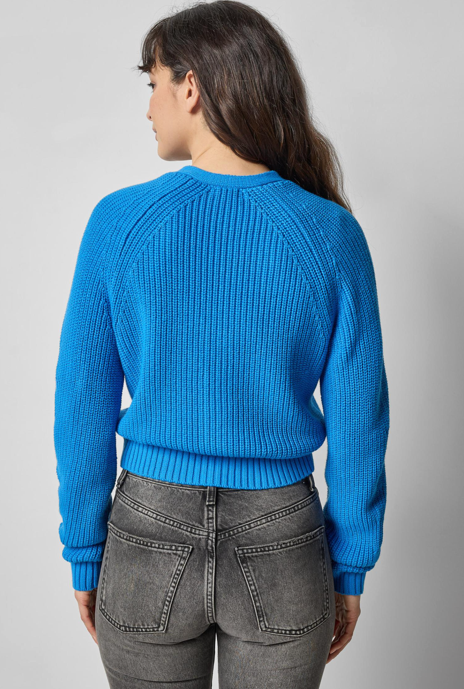 SHRUNKEN V-NECK CARDIGAN