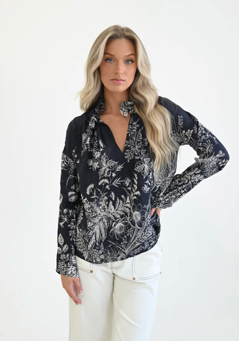 VICKI LONG SLEEVE FLORAL TOP