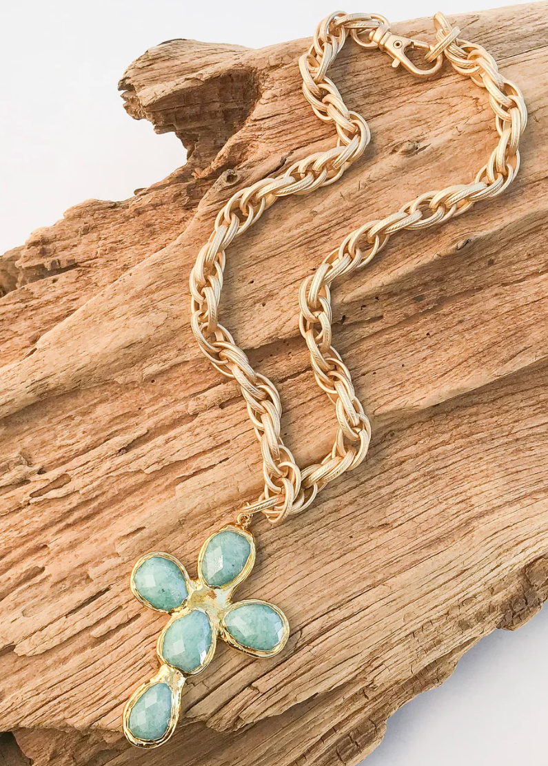 ESTHER LUXE PEARL CROSS ON TWISTED ETCHED CHAIN 18"