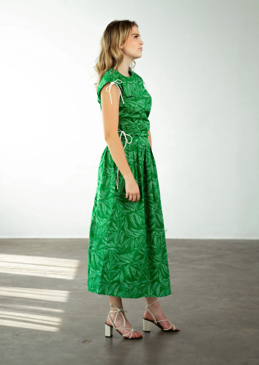 CINCH WAIST TOP