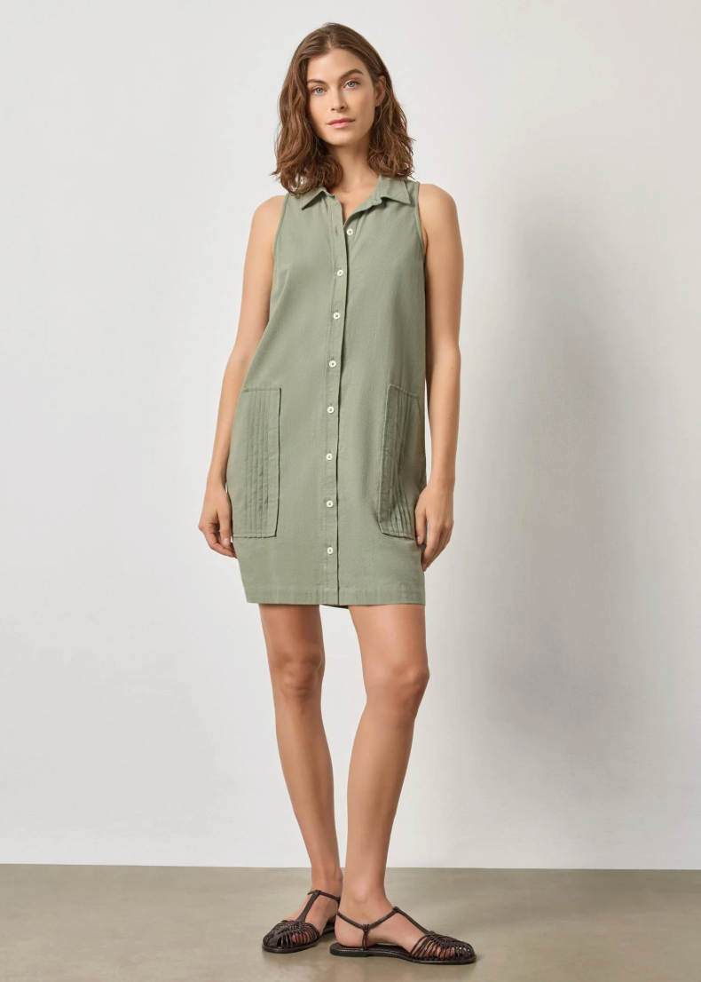 SLEEVELESS PLEAT POCKET DRESS