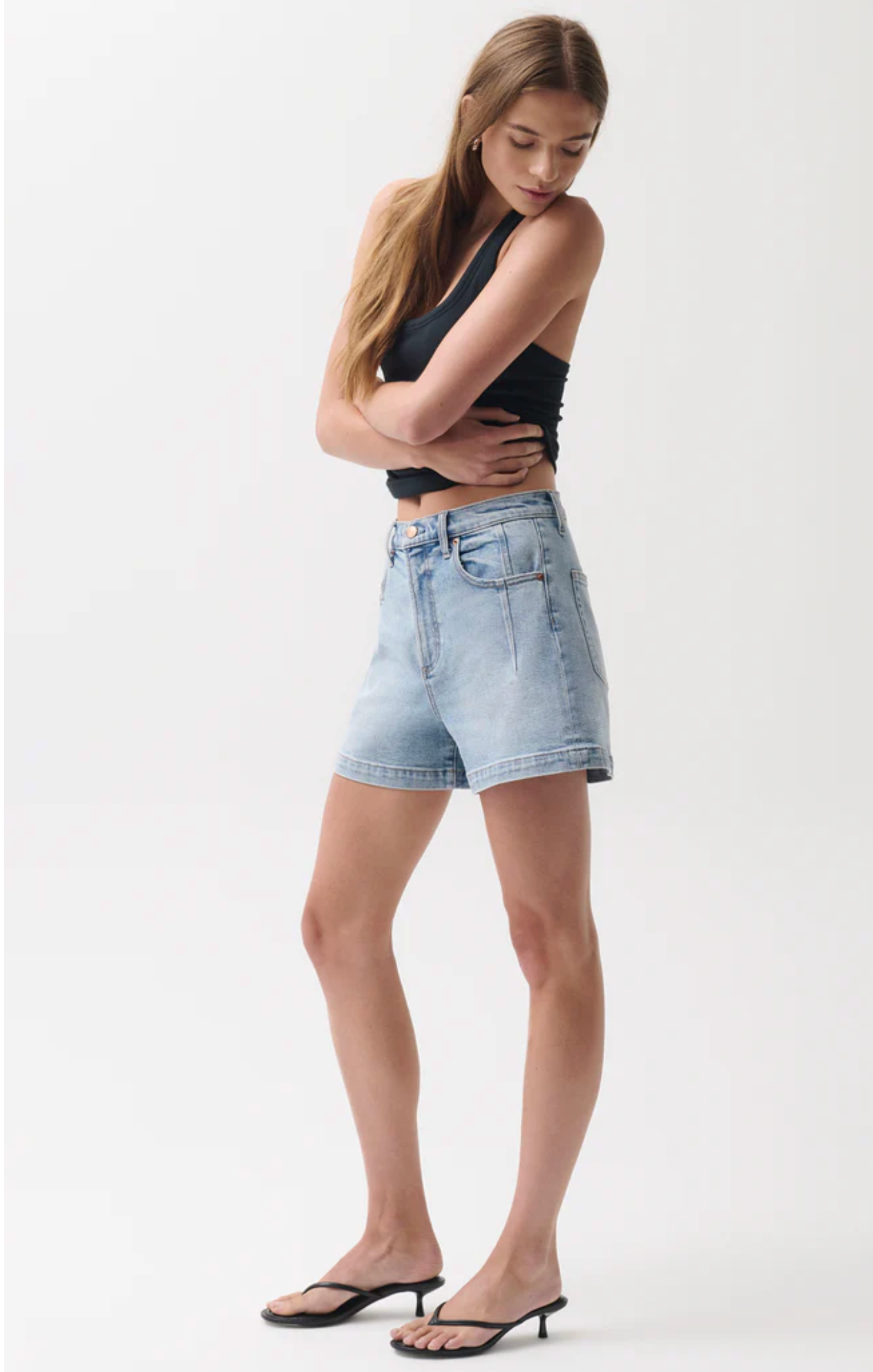 AOKI HIGH RISE A-LINE SHORT W/DETAIL
