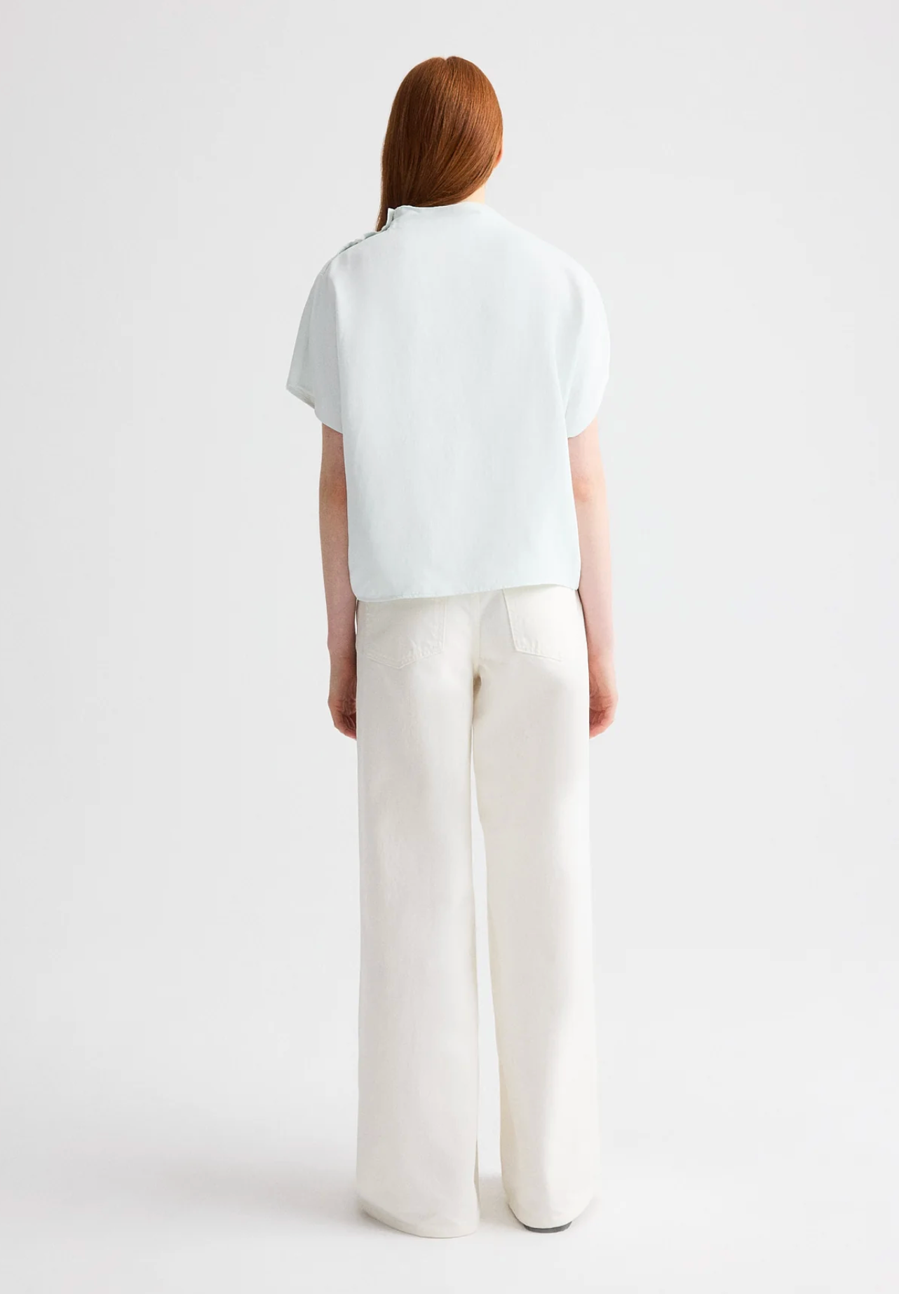 MOCK NECK TEE
