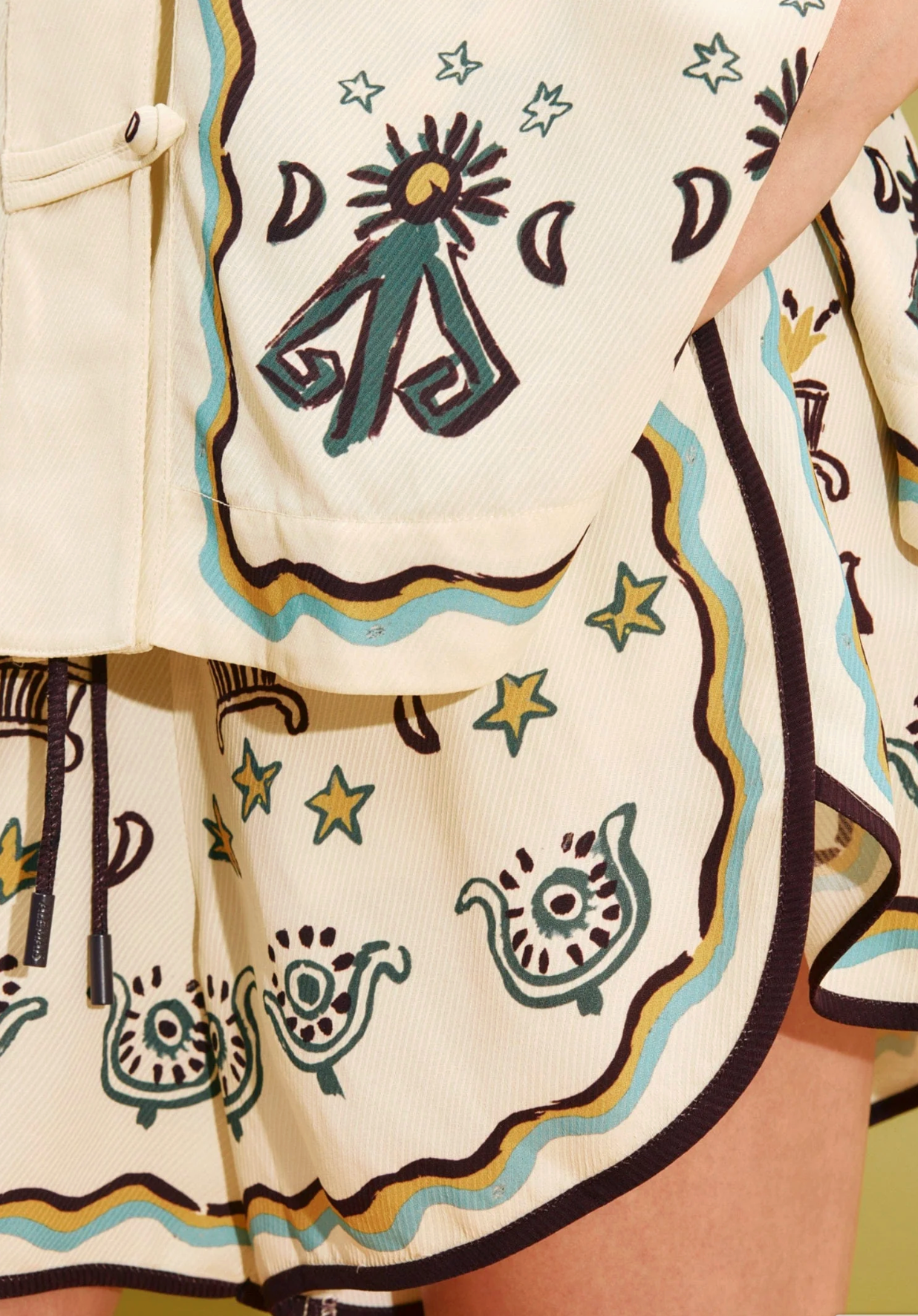 SUN DANCER SHORTS