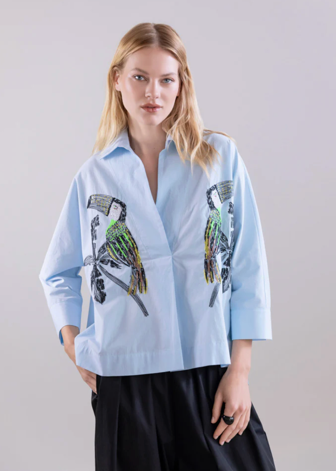 RAGLAN SLEEVE BLOUSE